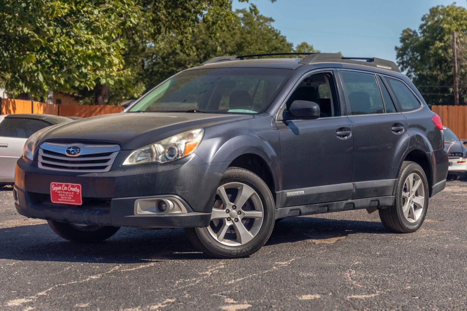 2012 GRAY SUBARU OUTBACK 2.5i (4S4BRBAC6C3) with an 2.5L H4 DOHC 16V engine, CVT OR 6-SPEED MANUAL transmission, located at 420 E. Kingsbury St., Seguin, TX, 78155, (830) 401-0495, 29.581060, -97.961647 - Photo#6