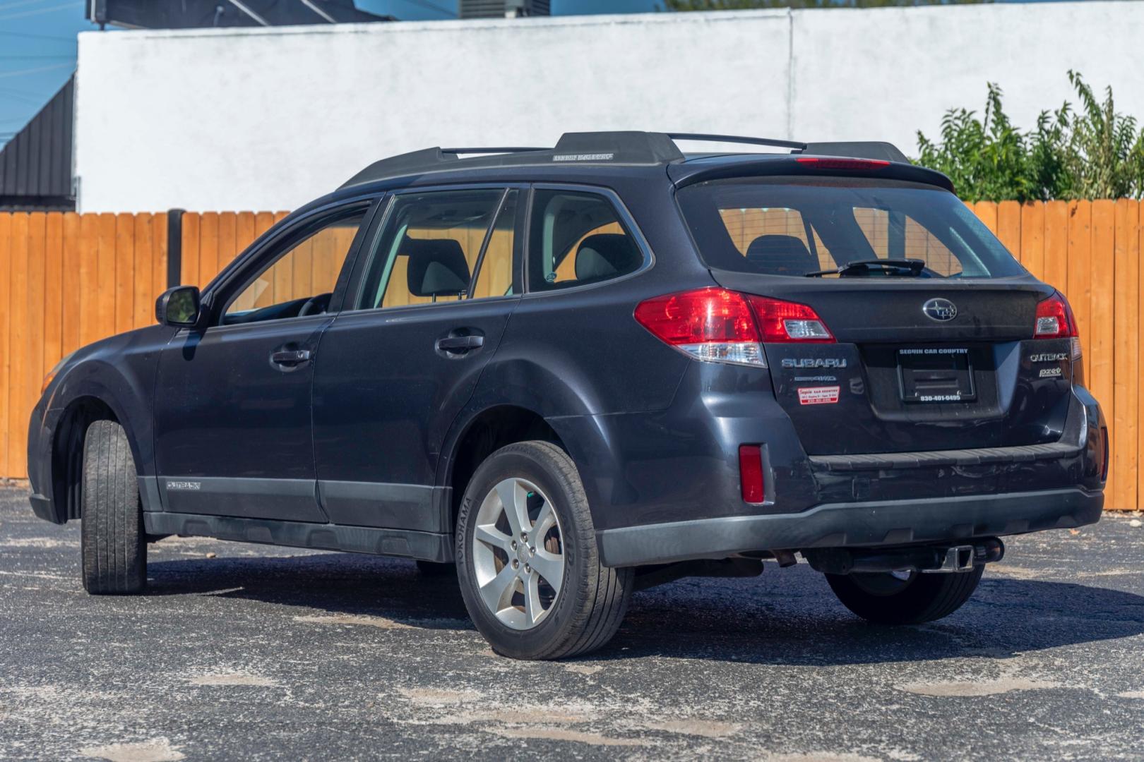 2012 GRAY SUBARU OUTBACK 2.5i (4S4BRBAC6C3) with an 2.5L H4 DOHC 16V engine, CVT OR 6-SPEED MANUAL transmission, located at 420 E. Kingsbury St., Seguin, TX, 78155, (830) 401-0495, 29.581060, -97.961647 - Photo#8