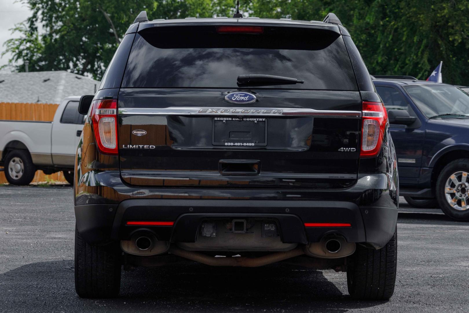 2011 BLACK FORD EXPLORER Limited 4WD (1FMHK8F88BG) with an 3.5L V6 DOHC 24V engine, 6-SPEED AUTOMATIC transmission, located at 420 E. Kingsbury St., Seguin, TX, 78155, (830) 401-0495, 29.581060, -97.961647 - Photo#5