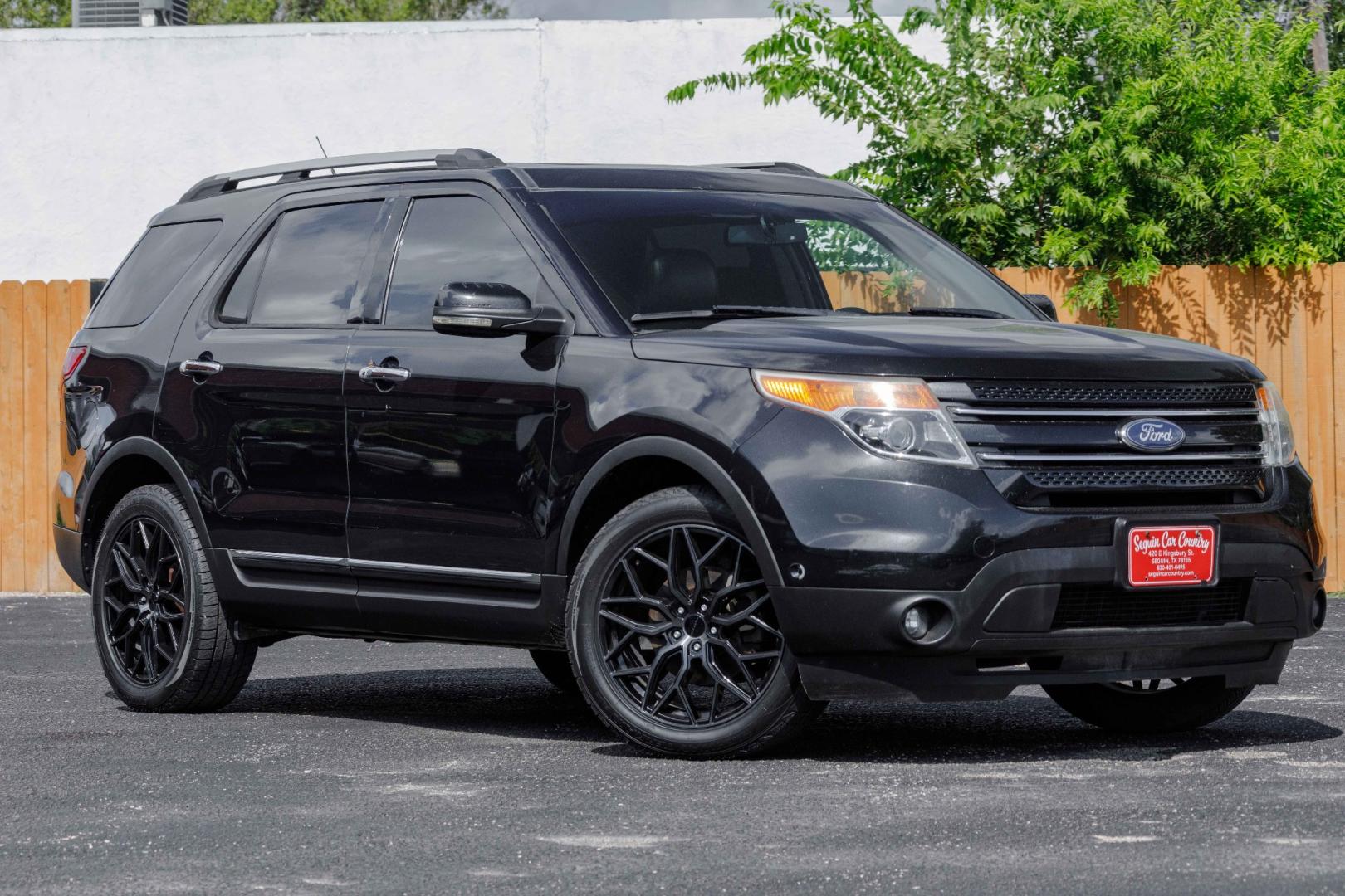 2011 BLACK FORD EXPLORER Limited 4WD (1FMHK8F88BG) with an 3.5L V6 DOHC 24V engine, 6-SPEED AUTOMATIC transmission, located at 420 E. Kingsbury St., Seguin, TX, 78155, (830) 401-0495, 29.581060, -97.961647 - Photo#0