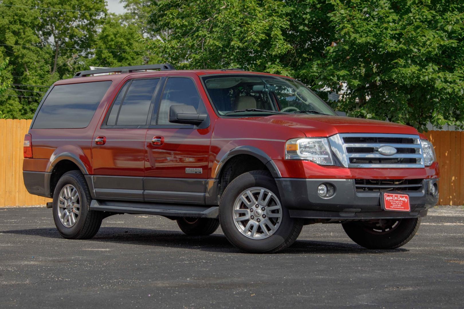 2007 RED FORD EXPEDITION EL XLT 2WD (1FMFK15507L) with an 5.4L V8 SOHC 16V engine, 6-SPEED AUTOMATIC transmission, located at 420 E. Kingsbury St., Seguin, TX, 78155, (830) 401-0495, 29.581060, -97.961647 - Photo#0