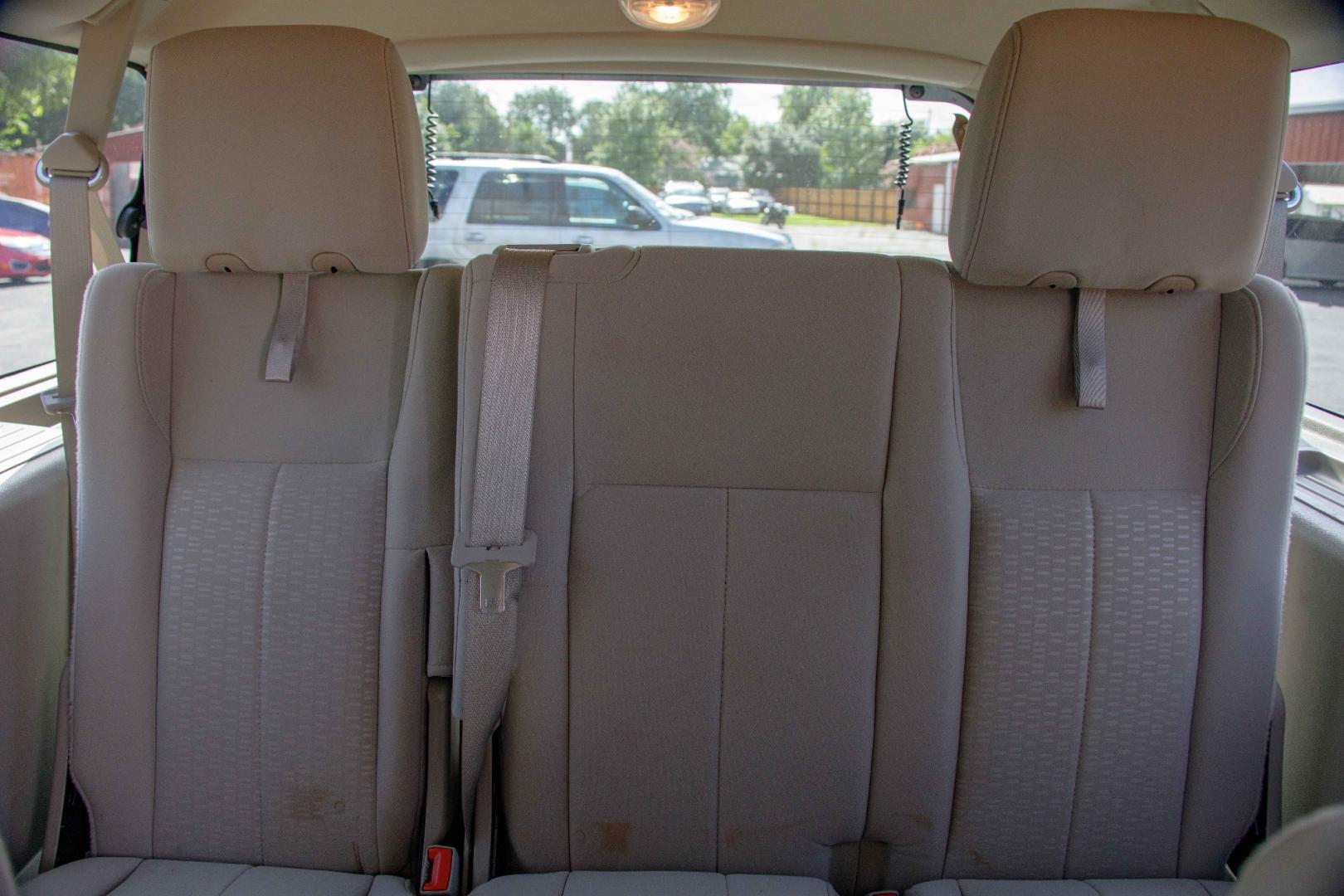 2007 RED FORD EXPEDITION EL XLT 2WD (1FMFK15507L) with an 5.4L V8 SOHC 16V engine, 6-SPEED AUTOMATIC transmission, located at 420 E. Kingsbury St., Seguin, TX, 78155, (830) 401-0495, 29.581060, -97.961647 - Photo#10
