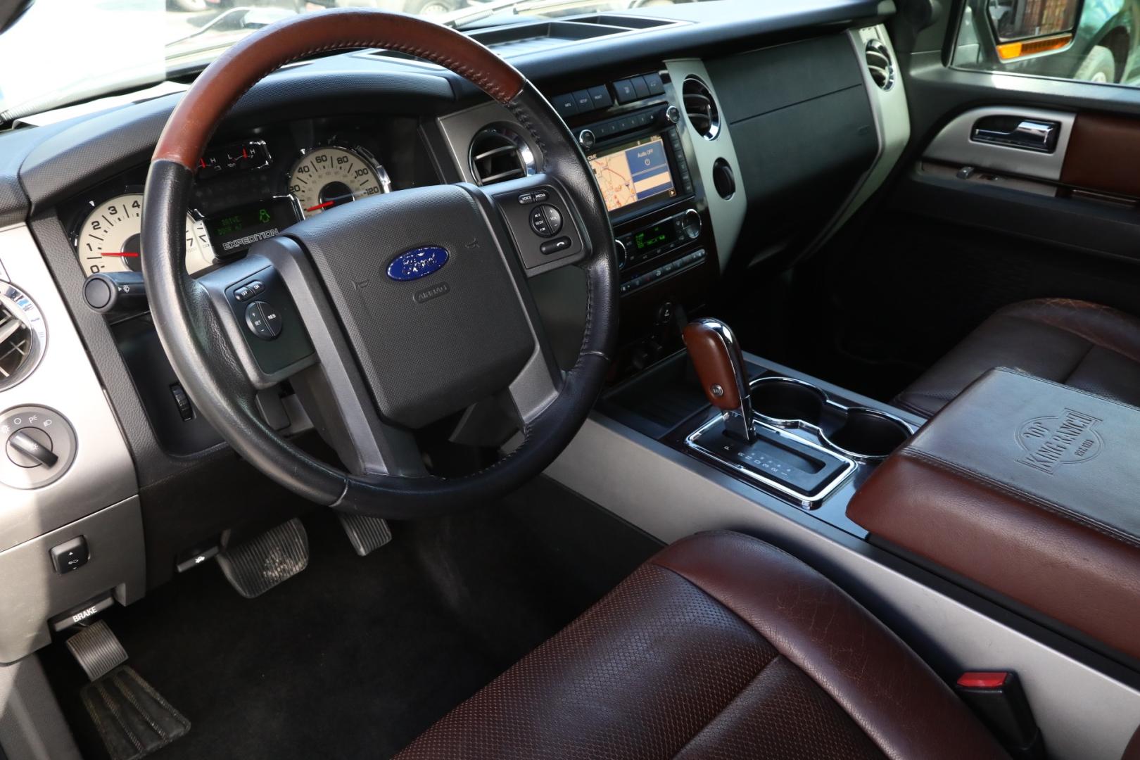 2013 BLUE FORD EXPEDITION King Ranch 2WD (1FMJU1H59DE) with an 5.4L V8 SOHC 16V FFV engine, 6-SPEED AUTOMATIC transmission, located at 420 E. Kingsbury St., Seguin, TX, 78155, (830) 401-0495, 29.581060, -97.961647 - Photo#7