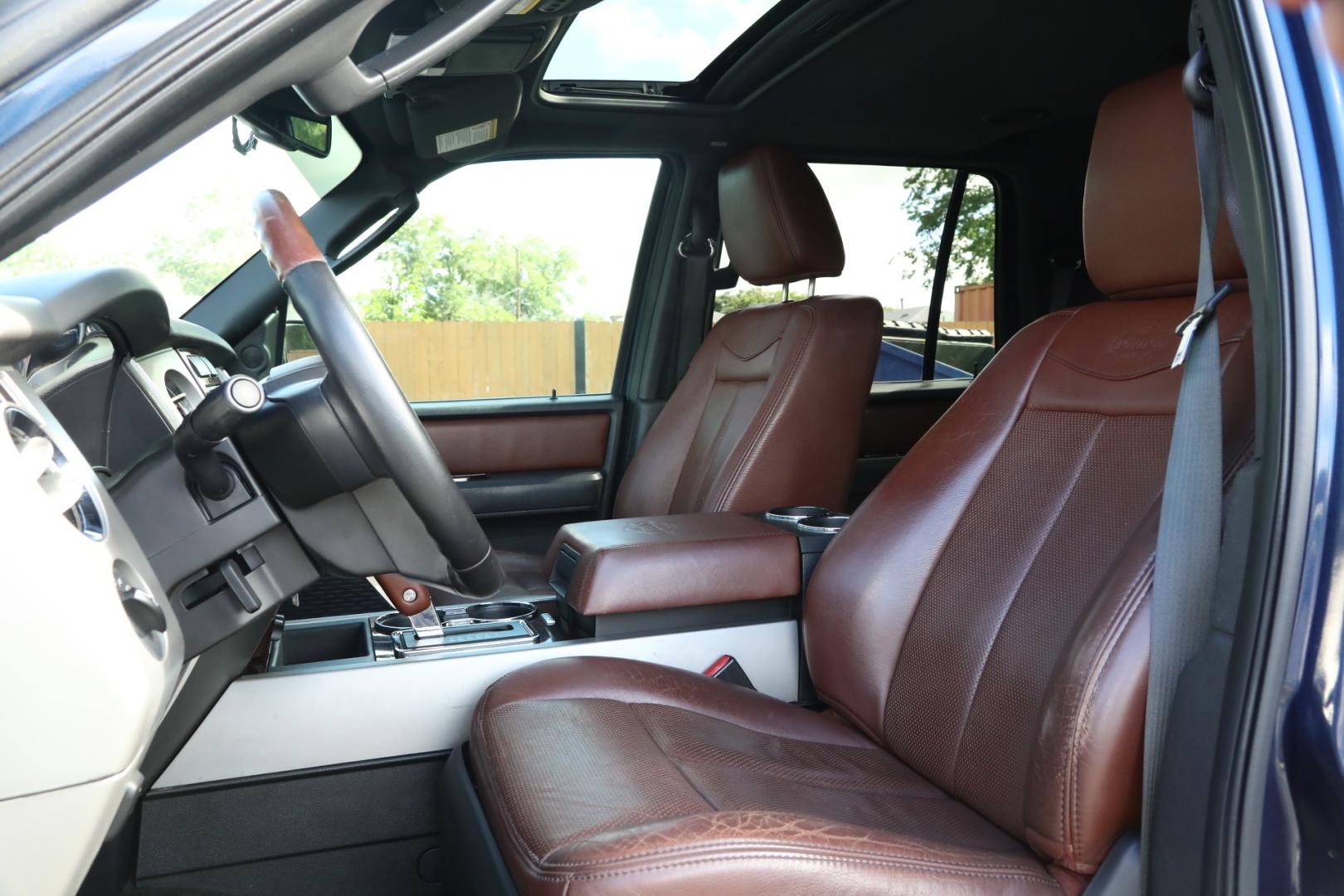 2013 BLUE FORD EXPEDITION King Ranch 2WD (1FMJU1H59DE) with an 5.4L V8 SOHC 16V FFV engine, 6-SPEED AUTOMATIC transmission, located at 420 E. Kingsbury St., Seguin, TX, 78155, (830) 401-0495, 29.581060, -97.961647 - Photo#16