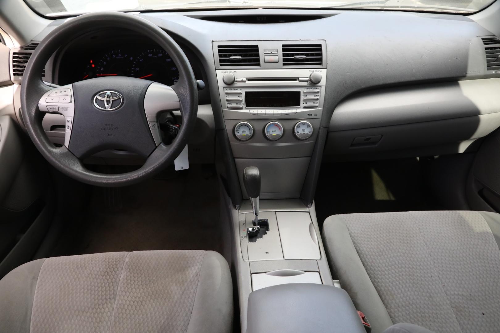 2011 WHITE TOYOTA CAMRY Base 6-Spd AT (4T4BF3EK1BR) with an 2.5L L4 DOHC 16V engine, 6-SPEED AUTOMATIC transmission, located at 420 E. Kingsbury St., Seguin, TX, 78155, (830) 401-0495, 29.581060, -97.961647 - Photo#10