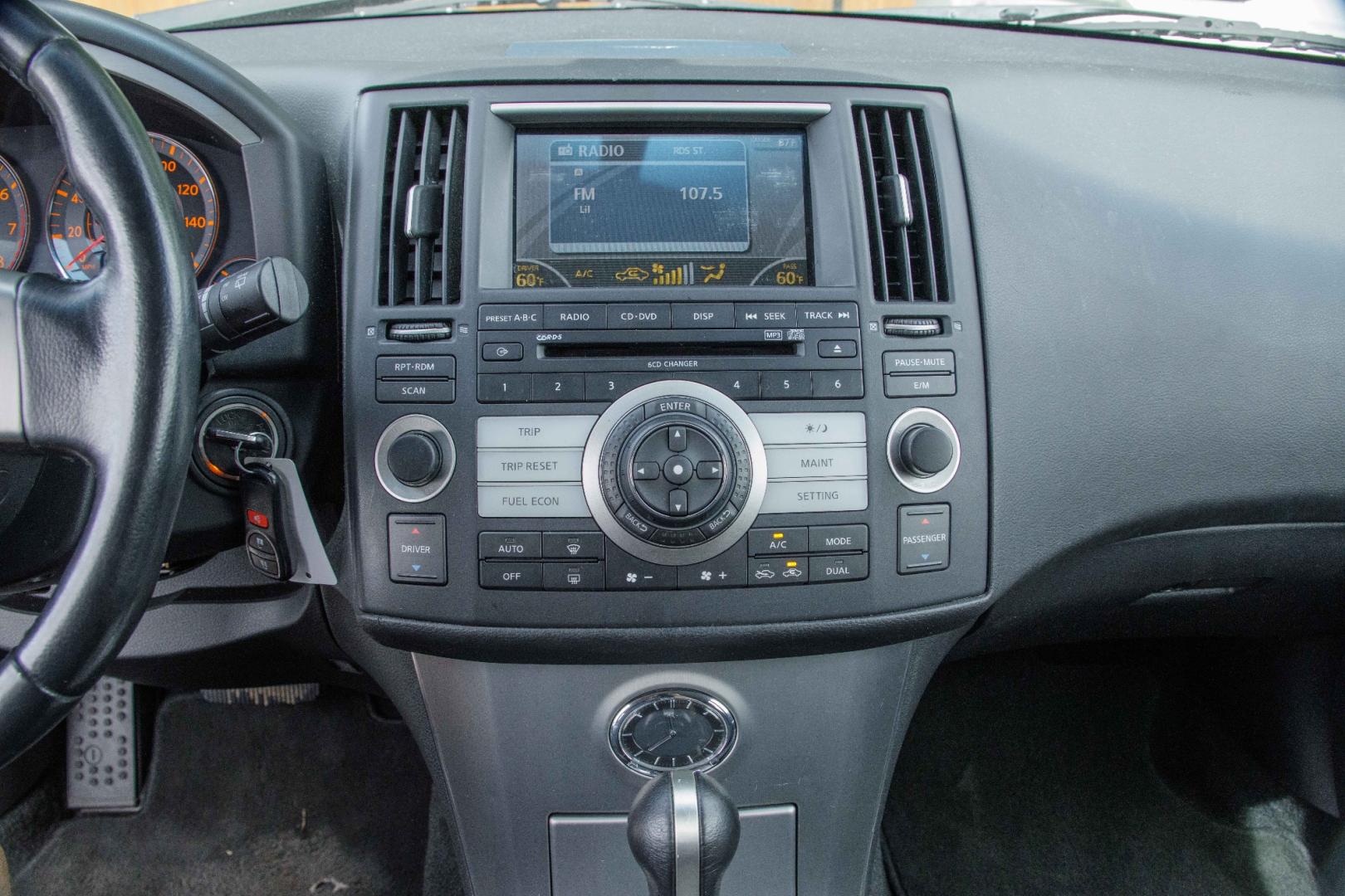 2006 BLACK INFINITI FX FX35 2WD (JNRAS08U46X) with an 3.5L V6 DOHC 24V engine, 5-SPEED AUTOMATIC transmission, located at 420 E. Kingsbury St., Seguin, TX, 78155, (830) 401-0495, 29.581060, -97.961647 - Photo#8