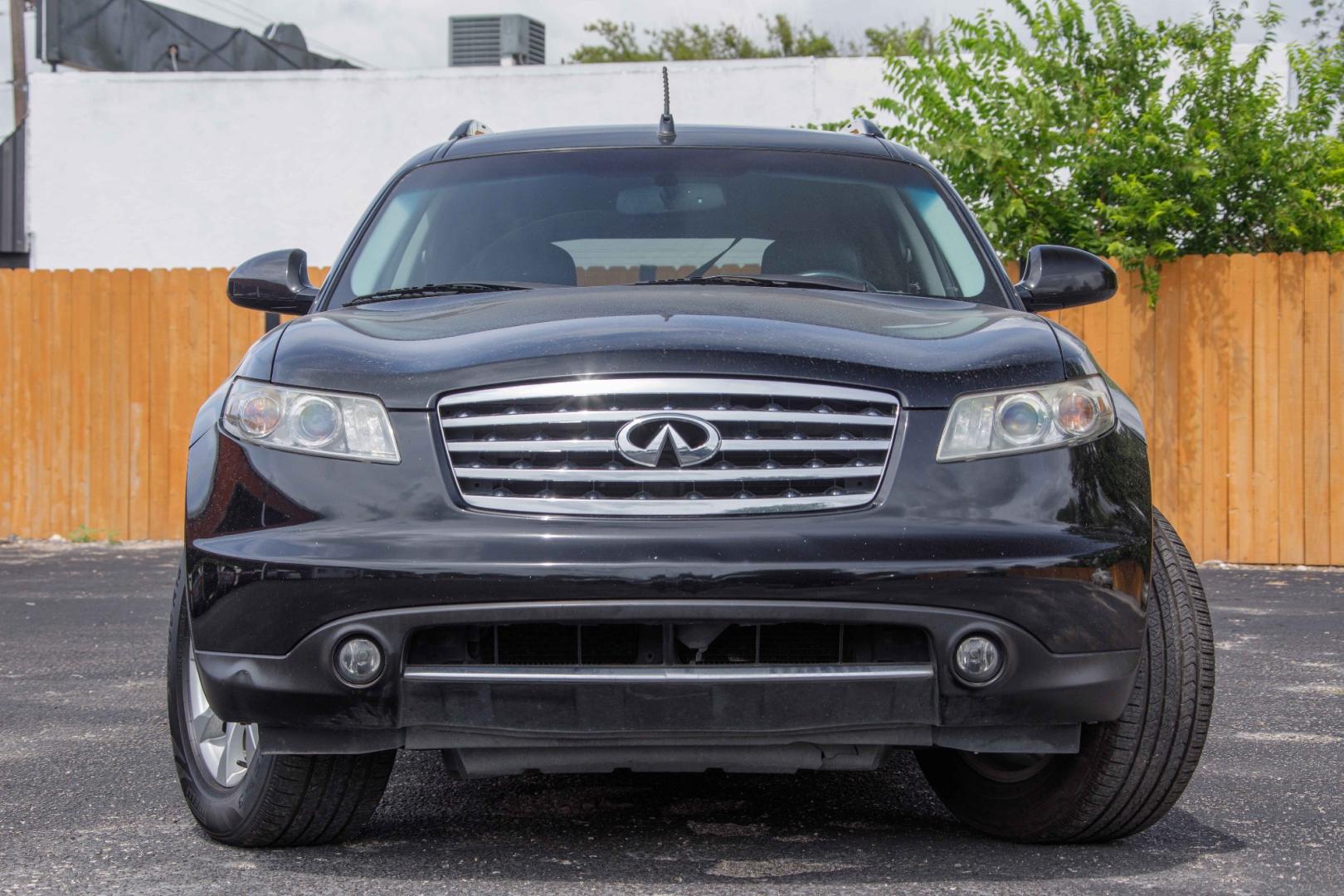 2006 BLACK INFINITI FX FX35 2WD (JNRAS08U46X) with an 3.5L V6 DOHC 24V engine, 5-SPEED AUTOMATIC transmission, located at 420 E. Kingsbury St., Seguin, TX, 78155, (830) 401-0495, 29.581060, -97.961647 - Photo#1