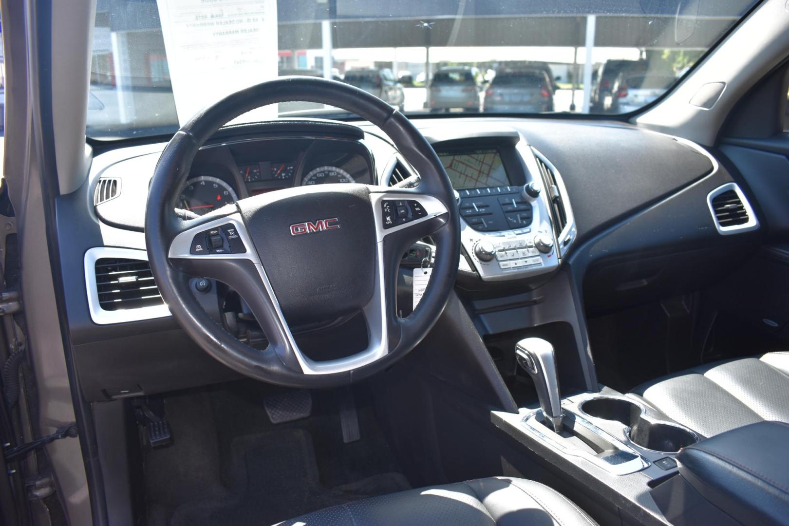 2012 GMC Terrain SLE2 FWD (2GKALSEK9C6) with an 2.4L L4 DOHC 16V engine, 6-Speed Automatic transmission, located at 420 E. Kingsbury St., Seguin, TX, 78155, (830) 401-0495, 29.581060, -97.961647 - Photo#5