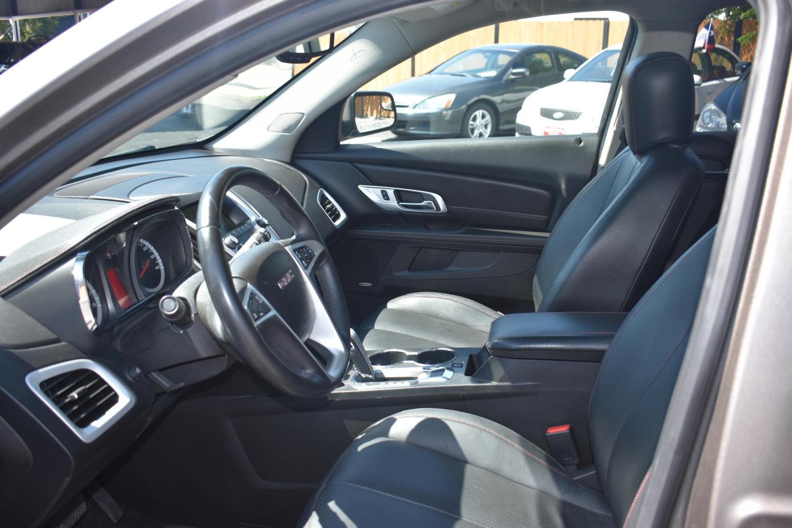 2012 GMC Terrain SLE2 FWD (2GKALSEK9C6) with an 2.4L L4 DOHC 16V engine, 6-Speed Automatic transmission, located at 420 E. Kingsbury St., Seguin, TX, 78155, (830) 401-0495, 29.581060, -97.961647 - Photo#6