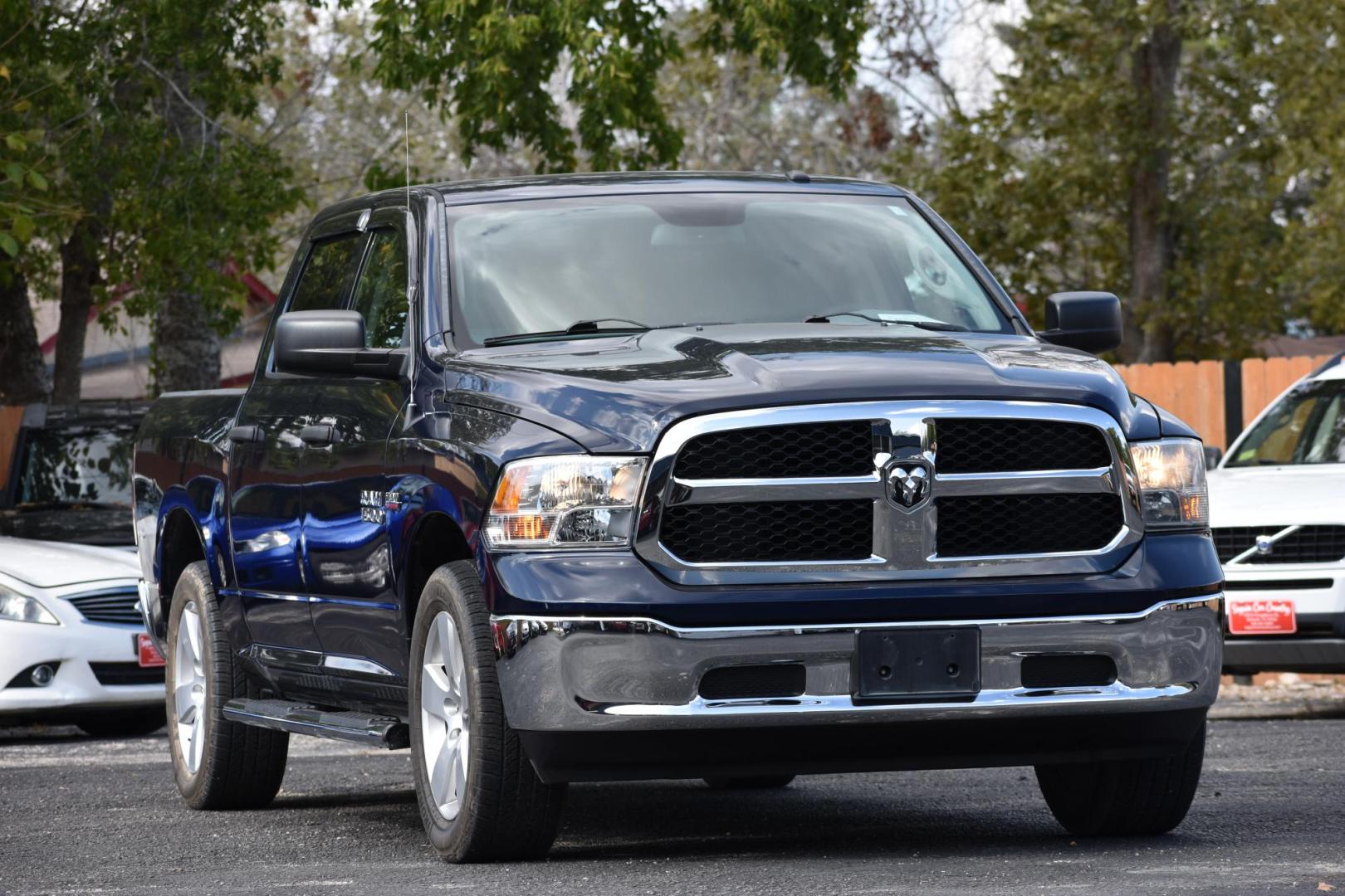 2016 RAM 1500 Tradesman Crew Cab SWB 2WD (3C6RR6KT7GG) with an 5.7L V8 OHV 16V engine, 6A transmission, located at 420 E. Kingsbury St., Seguin, TX, 78155, (830) 401-0495, 29.581060, -97.961647 - Photo#1