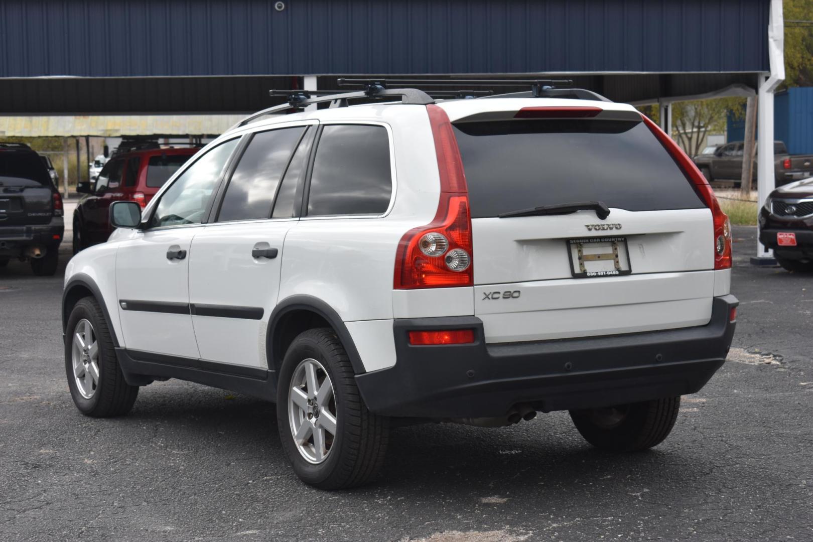 2006 Volvo XC90 2.5T (YV4CN592861) with an 2.5L L5 DOHC 20V TURBO engine, 5-Speed Automatic transmission, located at 420 E. Kingsbury St., Seguin, TX, 78155, (830) 401-0495, 29.581060, -97.961647 - Photo#1