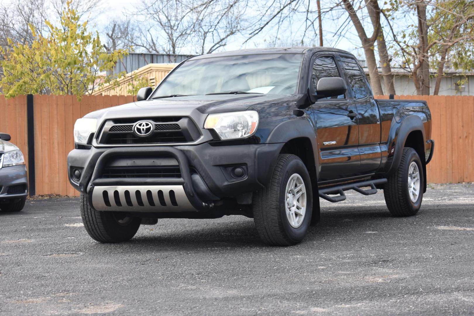 2015 BLACK Toyota Tacoma PreRunner Access Cab I4 4AT 2WD (5TFTX4GN9FX) with an 2.7L L4 DOHC 16V engine, 4-Speed Automatic transmission, located at 420 E. Kingsbury St., Seguin, TX, 78155, (830) 401-0495, 29.581060, -97.961647 - Photo#1