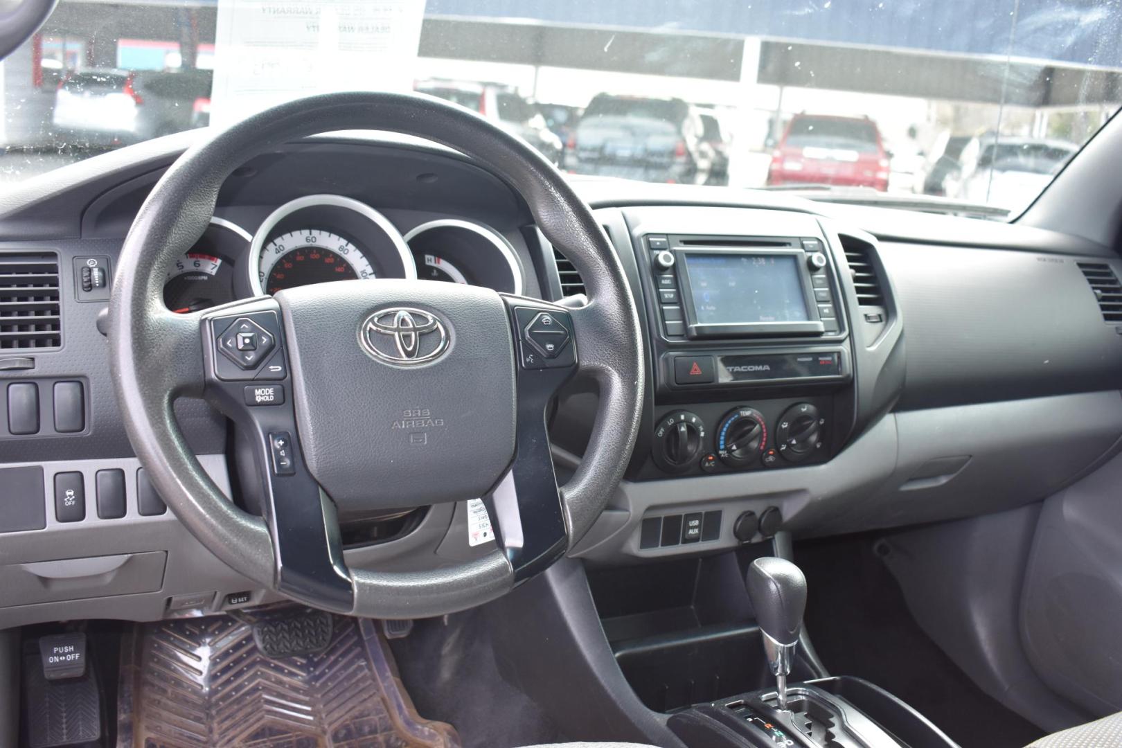 2015 BLACK Toyota Tacoma PreRunner Access Cab I4 4AT 2WD (5TFTX4GN9FX) with an 2.7L L4 DOHC 16V engine, 4-Speed Automatic transmission, located at 420 E. Kingsbury St., Seguin, TX, 78155, (830) 401-0495, 29.581060, -97.961647 - Photo#5