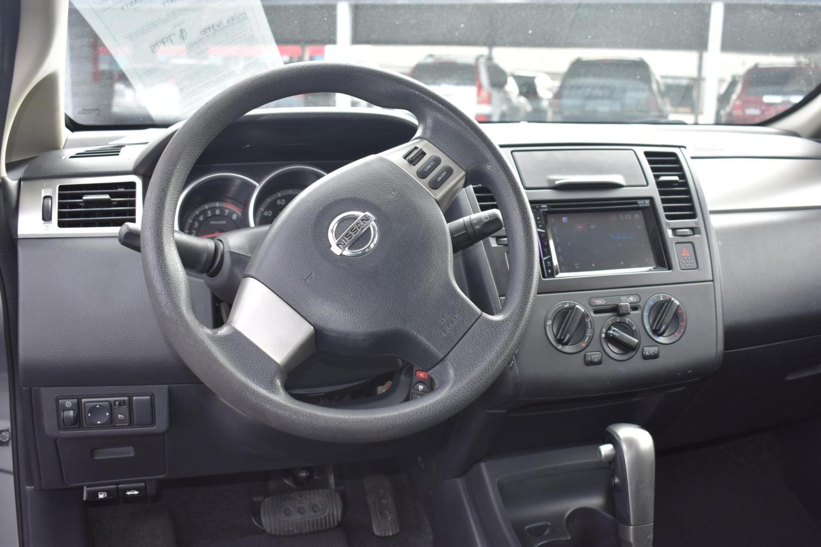 2011 GRAY Nissan Versa 1.8 S Hatchback (3N1BC1CPXBL) with an 1.8L L4 DOHC 16V engine, located at 420 E. Kingsbury St., Seguin, TX, 78155, (830) 401-0495, 29.581060, -97.961647 - Photo#5