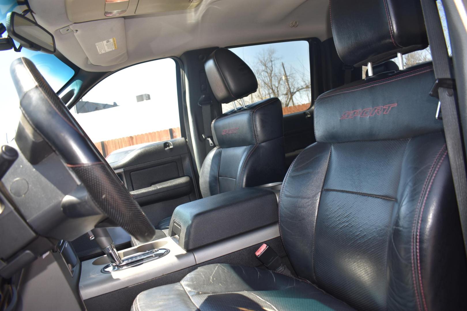 2007 GRAY Ford F-150 Lariat SuperCrew 2WD (1FTRW12WX7K) with an 4.6L V8 SOHC 16V engine, 4-Speed Automatic Overdrive transmission, located at 420 E. Kingsbury St., Seguin, TX, 78155, (830) 401-0495, 29.581060, -97.961647 - Photo#3