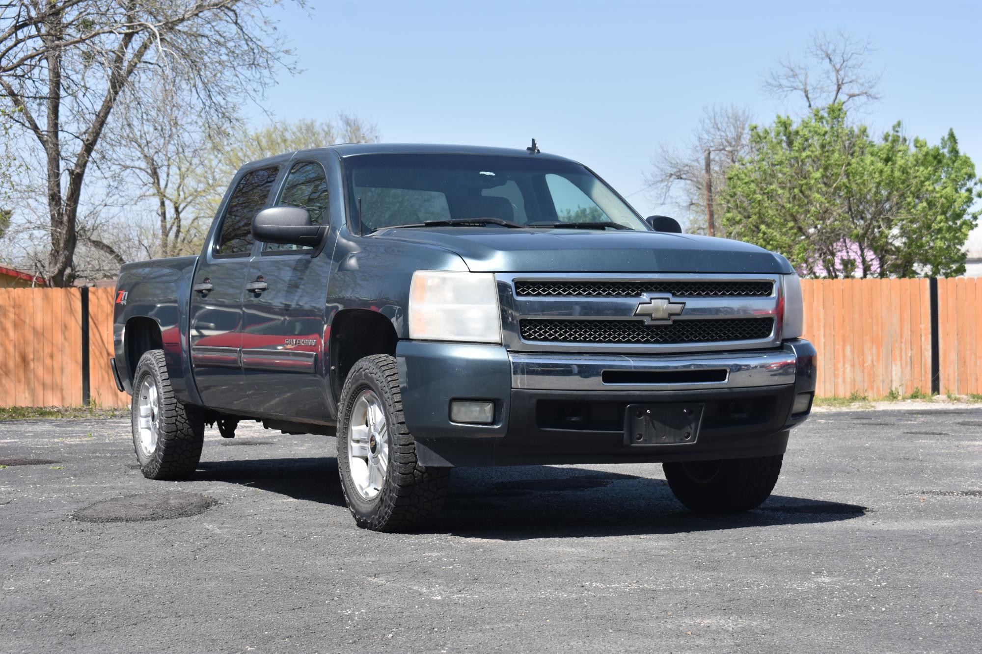 photo of 2010 Chevrolet Silverado 1500 LT1 Crew Cab 4WD