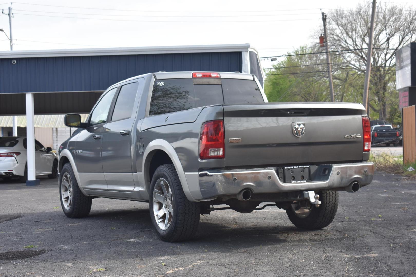 2010 GRAY Dodge Ram 1500 Laramie Crew Cab 4WD (1D7RV1CT1AS) with an 5.7L V8 OHV 16V engine, 5-Speed Automatic transmission, located at 420 E. Kingsbury St., Seguin, TX, 78155, (830) 401-0495, 29.581060, -97.961647 - Photo#1
