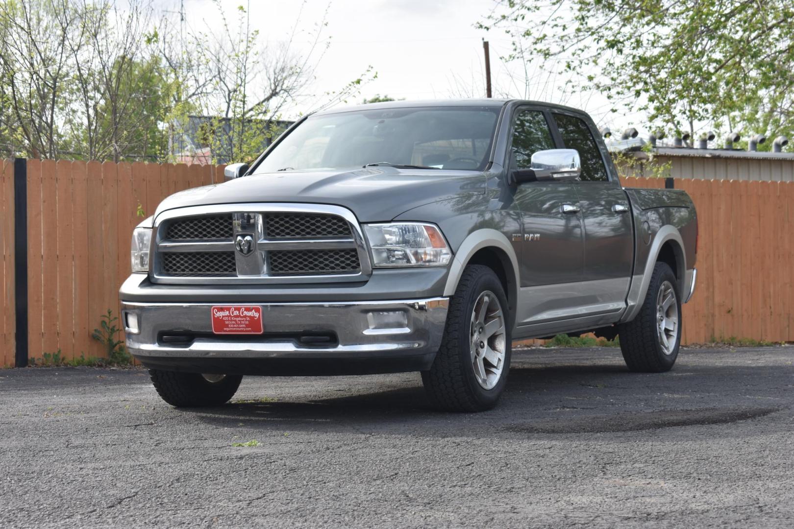 2010 GRAY Dodge Ram 1500 Laramie Crew Cab 4WD (1D7RV1CT1AS) with an 5.7L V8 OHV 16V engine, 5-Speed Automatic transmission, located at 420 E. Kingsbury St., Seguin, TX, 78155, (830) 401-0495, 29.581060, -97.961647 - Photo#0