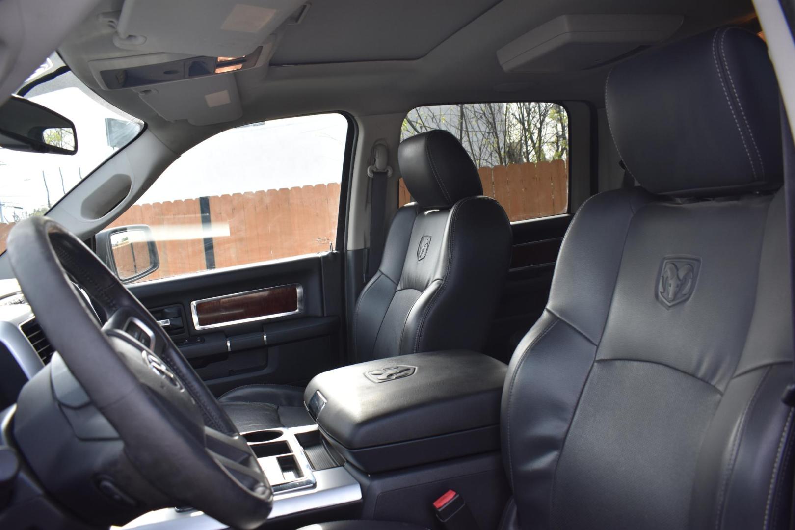 2010 GRAY Dodge Ram 1500 Laramie Crew Cab 4WD (1D7RV1CT1AS) with an 5.7L V8 OHV 16V engine, 5-Speed Automatic transmission, located at 420 E. Kingsbury St., Seguin, TX, 78155, (830) 401-0495, 29.581060, -97.961647 - Photo#3