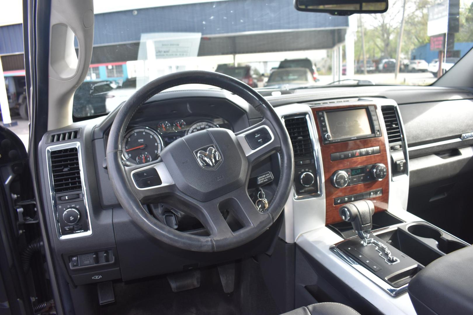2010 GRAY Dodge Ram 1500 Laramie Crew Cab 4WD (1D7RV1CT1AS) with an 5.7L V8 OHV 16V engine, 5-Speed Automatic transmission, located at 420 E. Kingsbury St., Seguin, TX, 78155, (830) 401-0495, 29.581060, -97.961647 - Photo#4