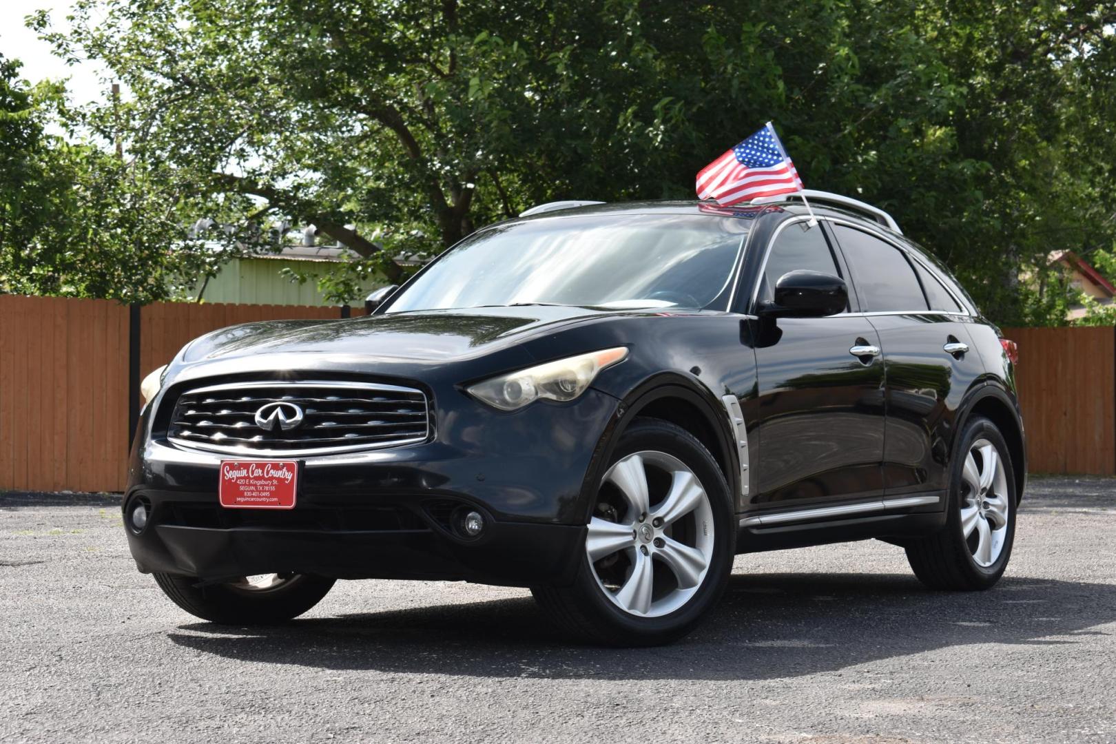 2011 BLACK Infiniti FX FX35 2WD (JN8AS1MU4BM) with an 3.5L V6 DOHC 24V engine, 5-Speed Automatic transmission, located at 420 E. Kingsbury St., Seguin, TX, 78155, (830) 401-0495, 29.581060, -97.961647 - Photo#1