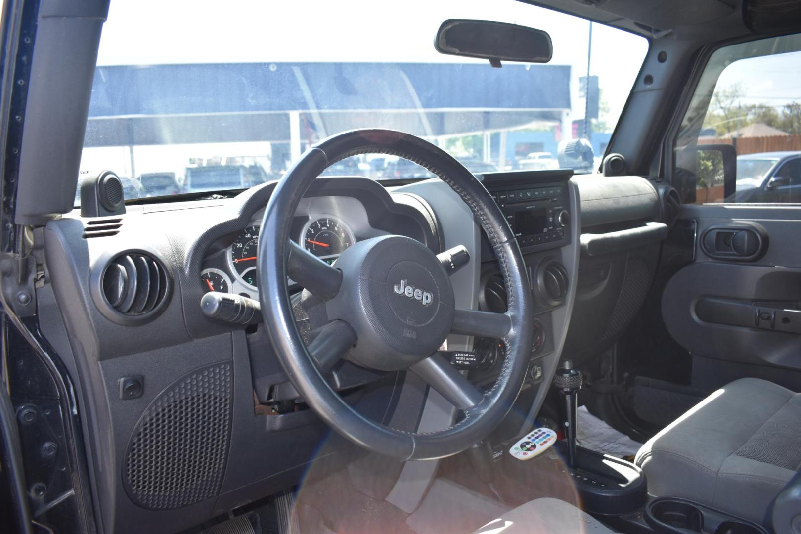 2008 BLACK Jeep Wrangler Rubicon (1J4GA64198L) with an 3.8L V6 OHV 12V engine, located at 420 E. Kingsbury St., Seguin, TX, 78155, (830) 401-0495, 29.581060, -97.961647 - Photo#4