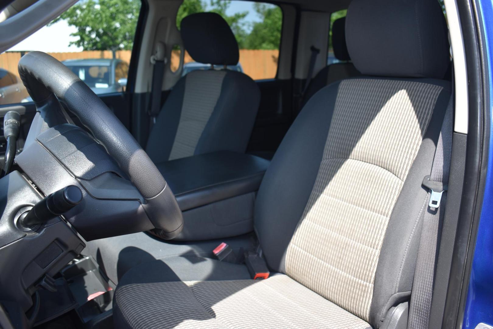 2011 BLUE Dodge Ram 1500 SLT Crew Cab 2WD (1D7RB1CT7BS) with an 5.7L V8 OHV 16V engine, 5-Speed Automatic transmission, located at 420 E. Kingsbury St., Seguin, TX, 78155, (830) 401-0495, 29.581060, -97.961647 - Photo#3