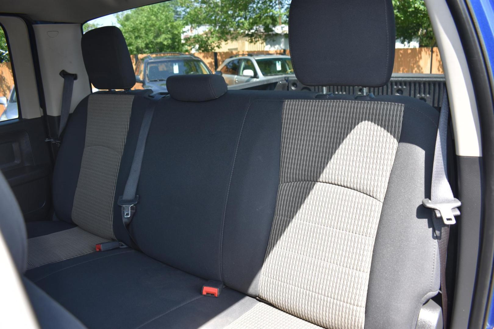 2011 BLUE Dodge Ram 1500 SLT Crew Cab 2WD (1D7RB1CT7BS) with an 5.7L V8 OHV 16V engine, 5-Speed Automatic transmission, located at 420 E. Kingsbury St., Seguin, TX, 78155, (830) 401-0495, 29.581060, -97.961647 - Photo#4