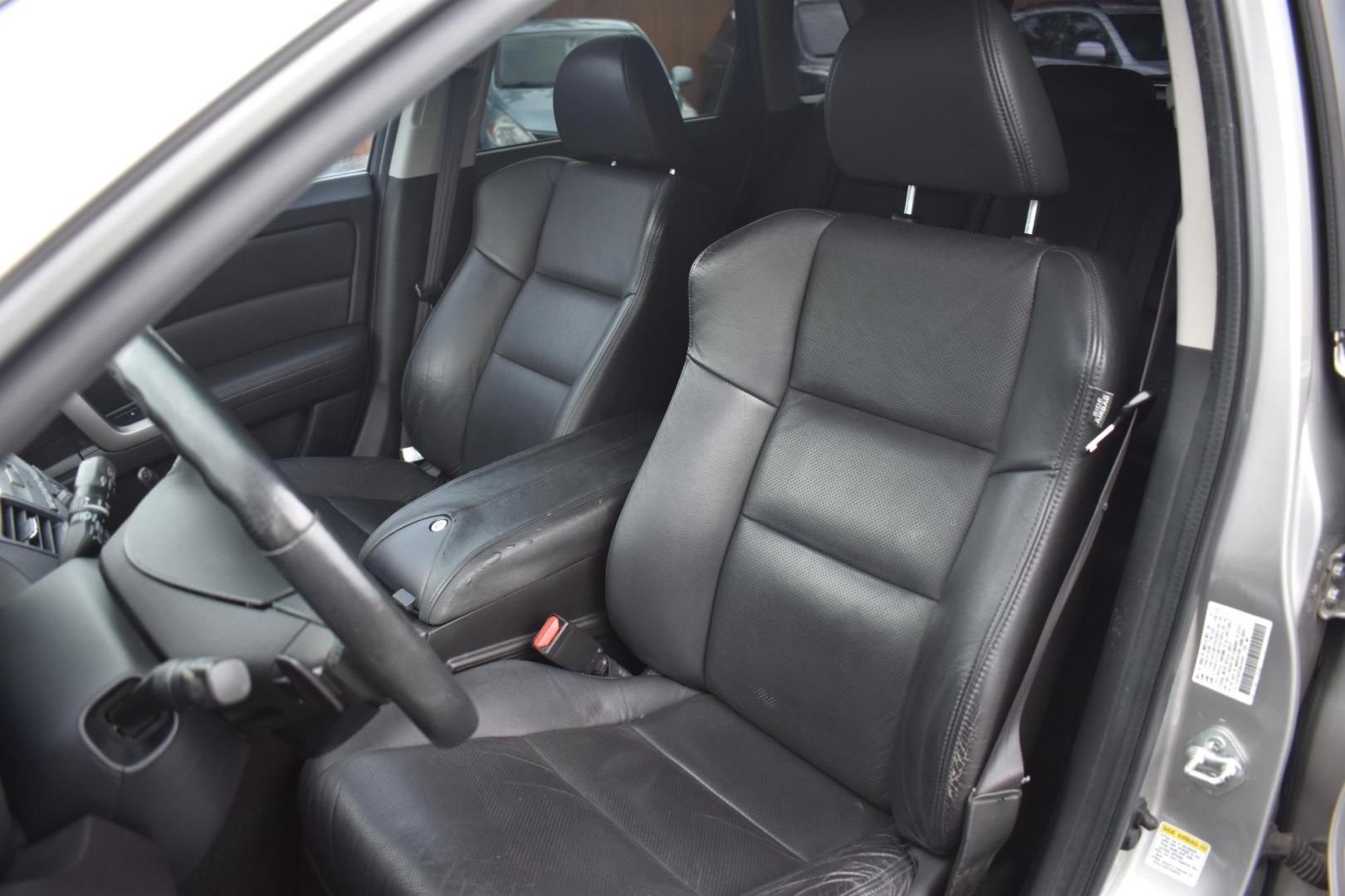 2011 GRAY Acura RDX 5-Spd AT (5J8TB2H2XBA) with an 2.3L L4 DOHC 16V engine, 5-Speed Automatic transmission, located at 420 E. Kingsbury St., Seguin, TX, 78155, (830) 401-0495, 29.581060, -97.961647 - Photo#3