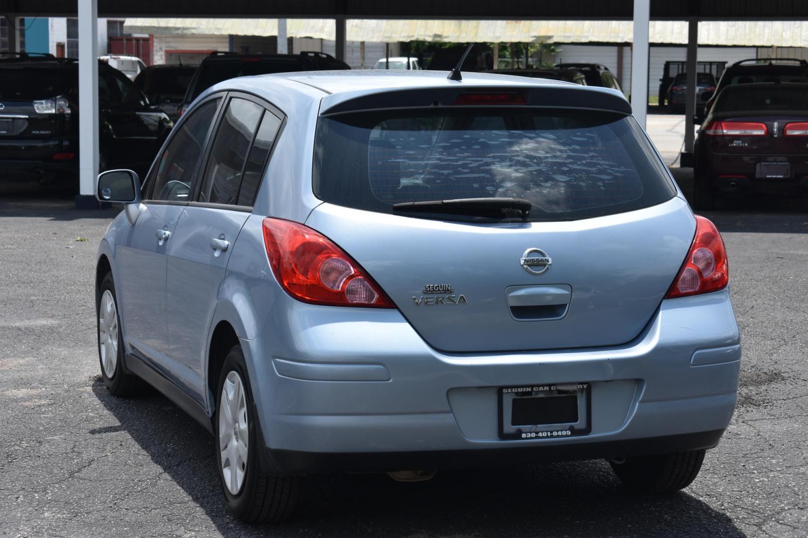 2012 BLUE Nissan Versa 1.8 SL Hatchback (3N1BC1CP0CL) with an 1.8L L4 DOHC 16V engine, Continuously Variable Transmission transmission, located at 420 E. Kingsbury St., Seguin, TX, 78155, (830) 401-0495, 29.581060, -97.961647 - Photo#2