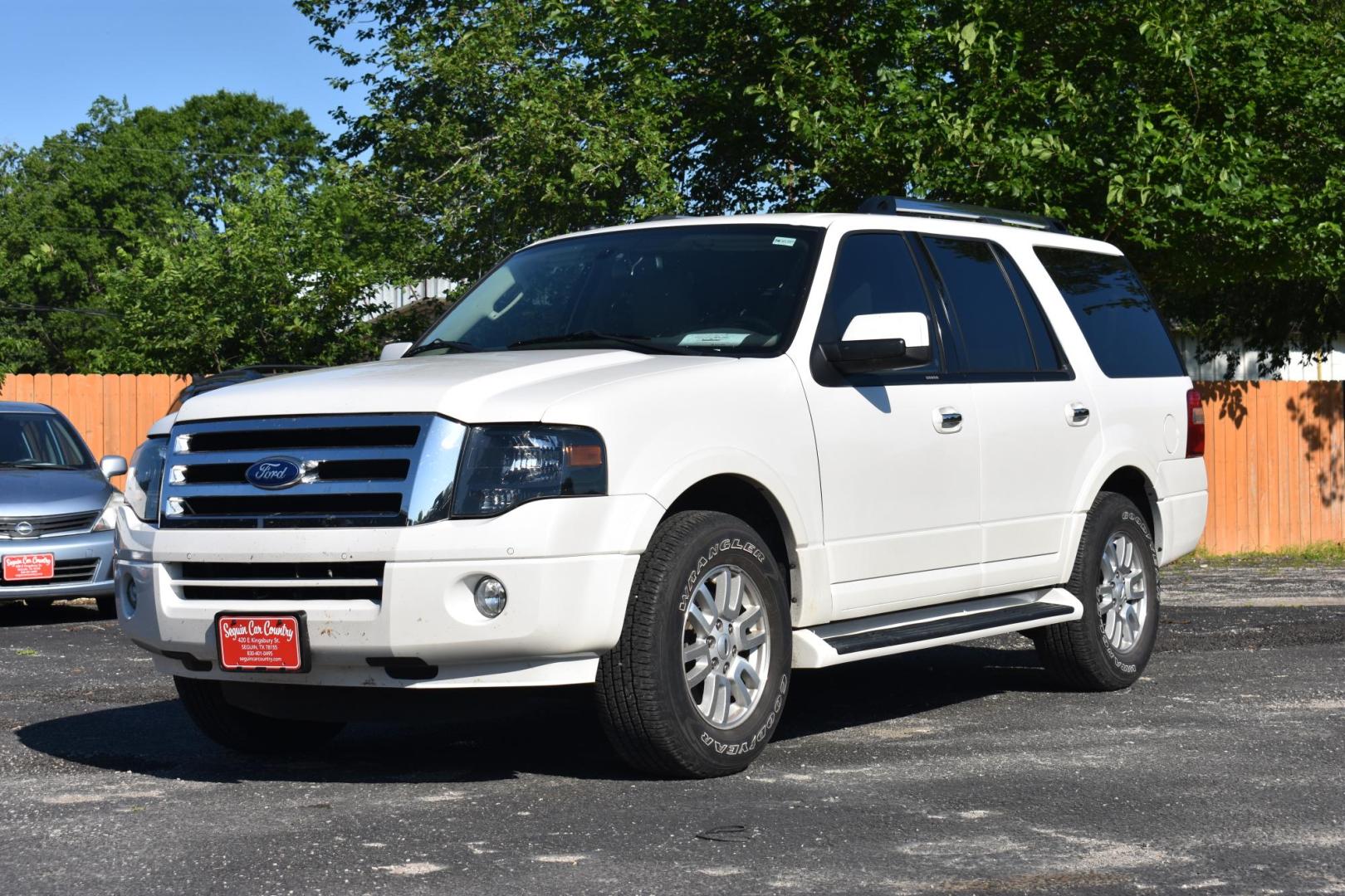 2012 WHITE Ford Expedition Limited 2WD (1FMJU1K57CE) with an 5.4L V8 SOHC 16V FFV engine, 6-Speed Automatic transmission, located at 420 E. Kingsbury St., Seguin, TX, 78155, (830) 401-0495, 29.581060, -97.961647 - Photo#1