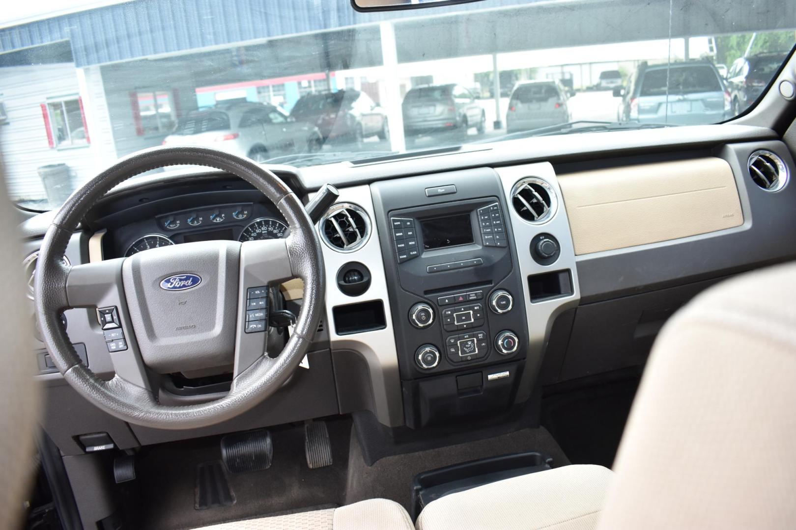 2013 BLACK Ford F-150 Platinum SuperCrew 6.5-ft. Bed 2WD (1FTFW1CT4DF) with an 3.5L V6 TURBO engine, 6-Speed Automatic transmission, located at 420 E. Kingsbury St., Seguin, TX, 78155, (830) 401-0495, 29.581060, -97.961647 - Photo#6