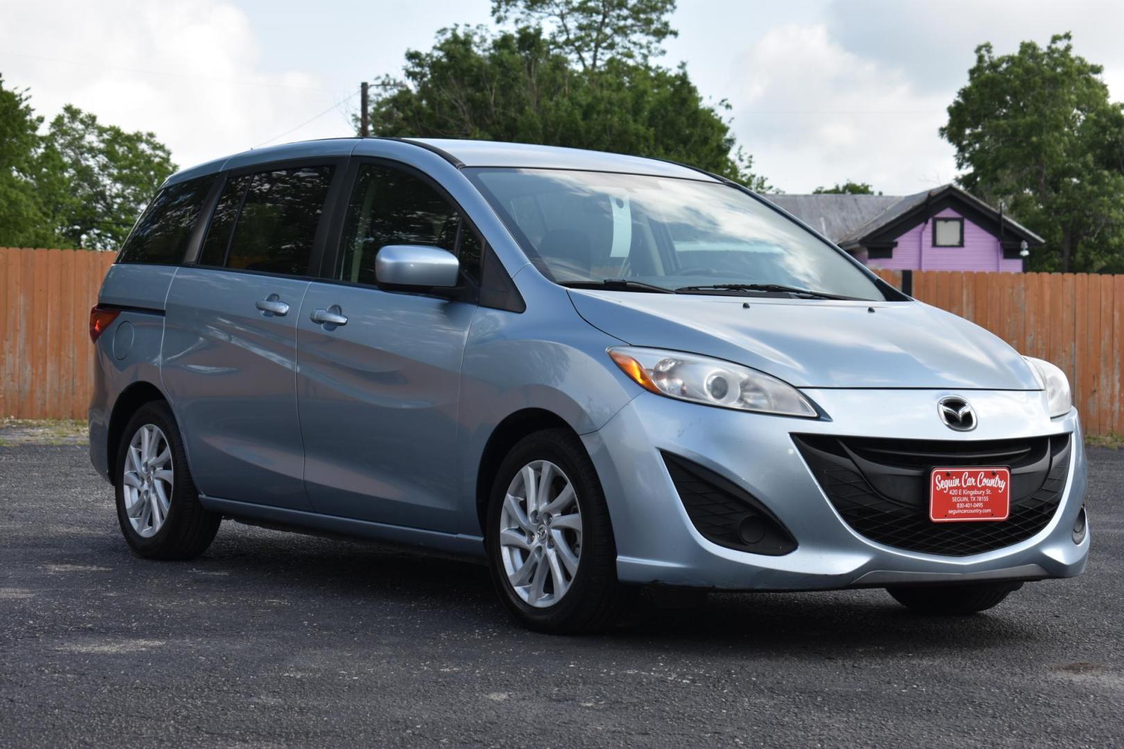 2011 BLUE Mazda MAZDA5 Sport (JM1CW2BL0C0) with an 2.5L L4 DOHC 16V engine, located at 420 E. Kingsbury St., Seguin, TX, 78155, (830) 401-0495, 29.581060, -97.961647 - Photo#1