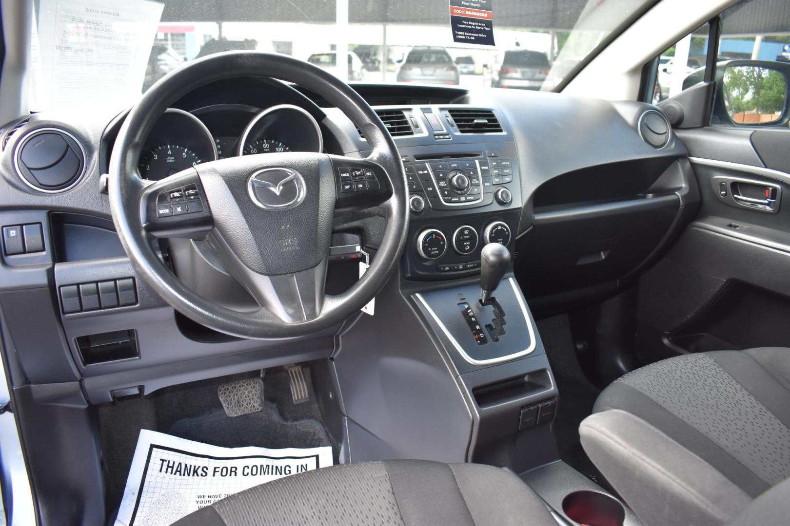 2011 BLUE Mazda MAZDA5 Sport (JM1CW2BL0C0) with an 2.5L L4 DOHC 16V engine, located at 420 E. Kingsbury St., Seguin, TX, 78155, (830) 401-0495, 29.581060, -97.961647 - Photo#6