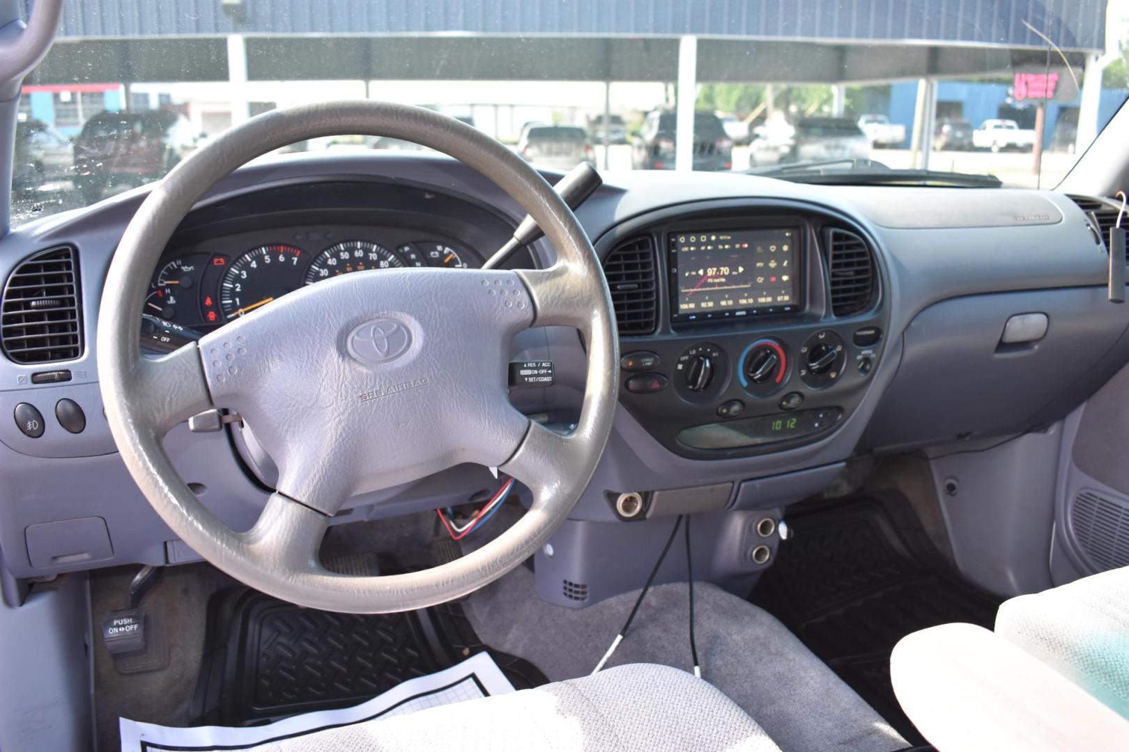 2002 WHITE Toyota Tundra SR5 Access Cab 2WD (5TBRT34182S) with an 4.7L V8 DOHC 32V engine, located at 420 E. Kingsbury St., Seguin, TX, 78155, (830) 401-0495, 29.581060, -97.961647 - Photo#6