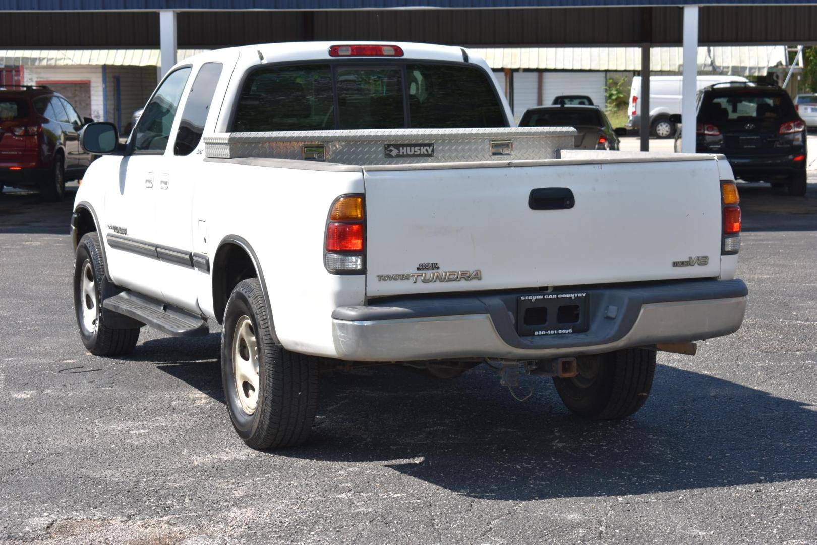2002 WHITE Toyota Tundra SR5 Access Cab 2WD (5TBRT34182S) with an 4.7L V8 DOHC 32V engine, located at 420 E. Kingsbury St., Seguin, TX, 78155, (830) 401-0495, 29.581060, -97.961647 - Photo#3