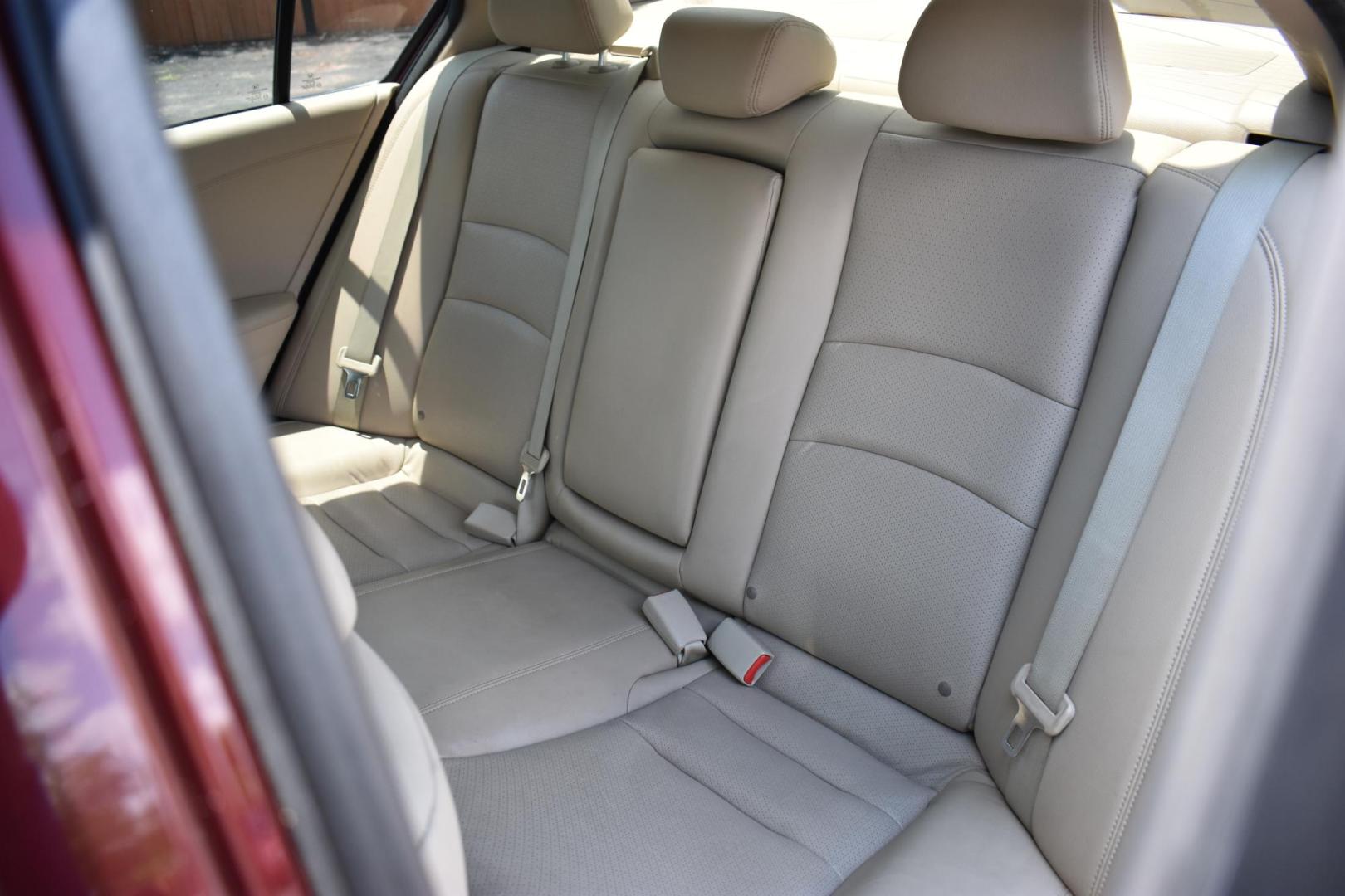 2013 MAROON Honda Accord EX-L Sedan CVT (1HGCR2F87DA) with an 2.4L L4 DOHC 16V engine, Continuously Variable Transmission transmission, located at 420 E. Kingsbury St., Seguin, TX, 78155, (830) 401-0495, 29.581060, -97.961647 - Photo#5