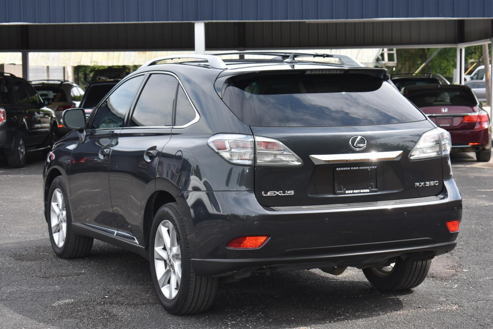 2010 GRAY Lexus RX 350 FWD (2T2ZK1BA2AC) with an 3.5L V6 DOHC 24V engine, 5-Speed Automatic Overdrive transmission, located at 420 E. Kingsbury St., Seguin, TX, 78155, (830) 401-0495, 29.581060, -97.961647 - Photo#3
