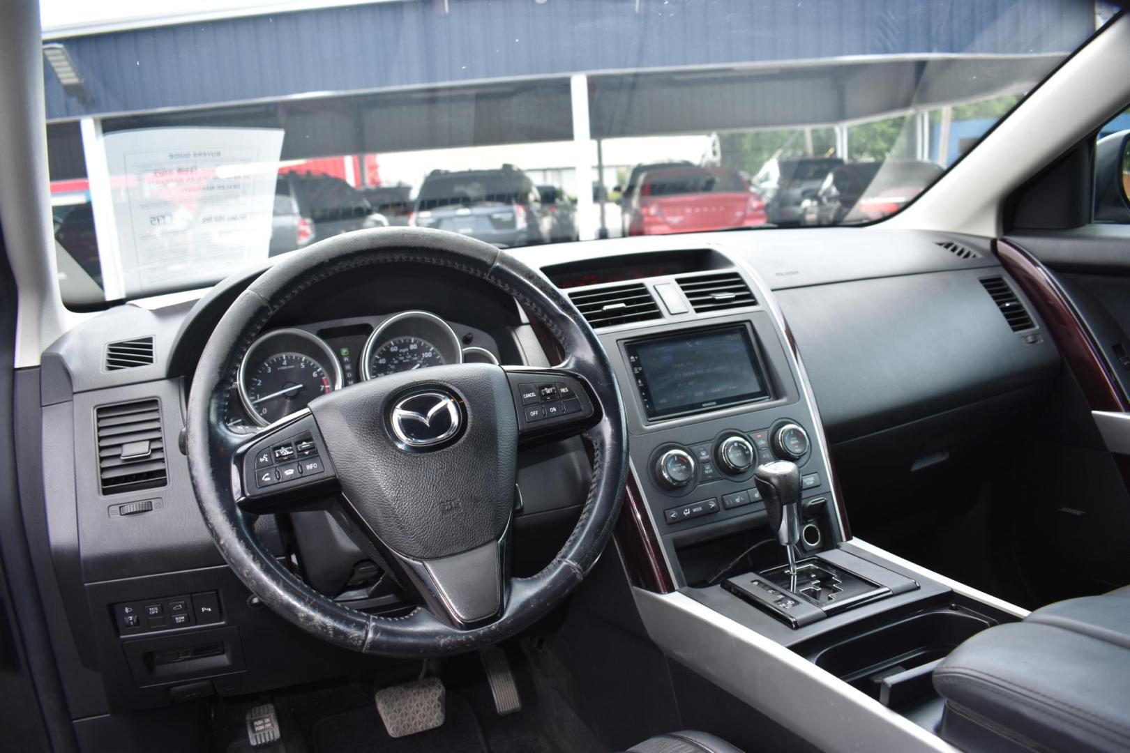 2015 BLACK Mazda CX-9 Grand Touring (JM3TB2DA3F0) with an 3.7L V6 DOHC 24V engine, 6-Speed Automatic transmission, located at 420 E. Kingsbury St., Seguin, TX, 78155, (830) 401-0495, 29.581060, -97.961647 - Photo#6