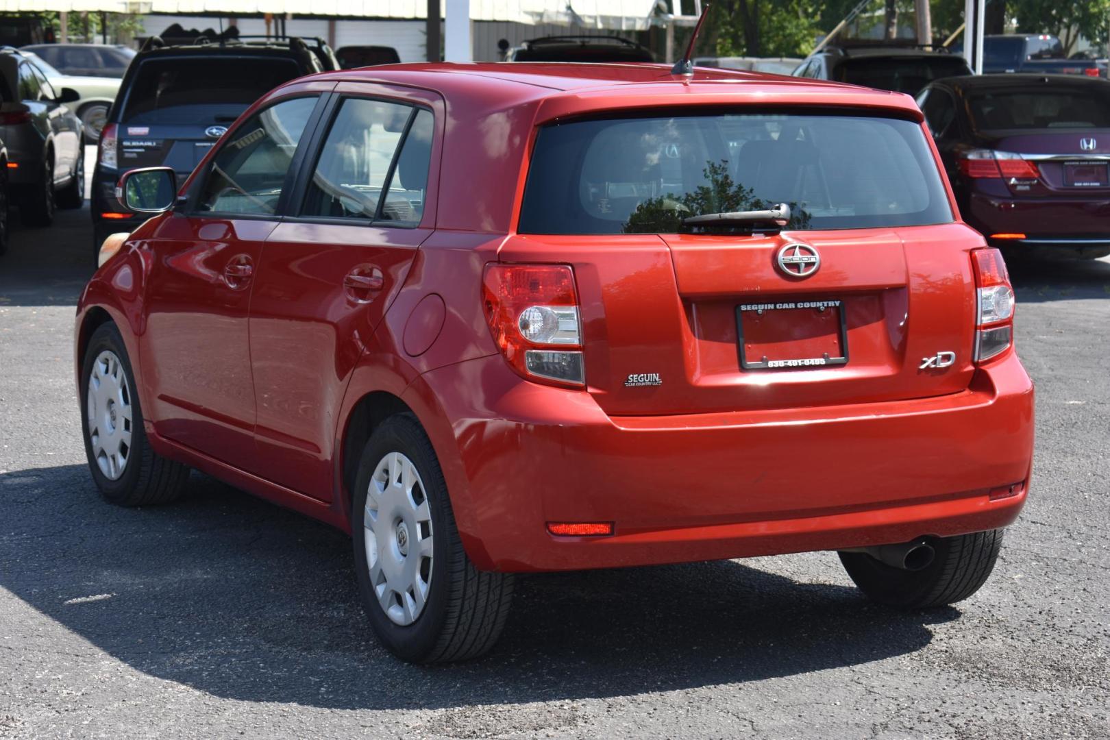 2008 RED Scion xD 5-Door Wagon (JTKKU10418J) with an 1.8L L4 DOHC16V engine, located at 420 E. Kingsbury St., Seguin, TX, 78155, (830) 401-0495, 29.581060, -97.961647 - Photo#3