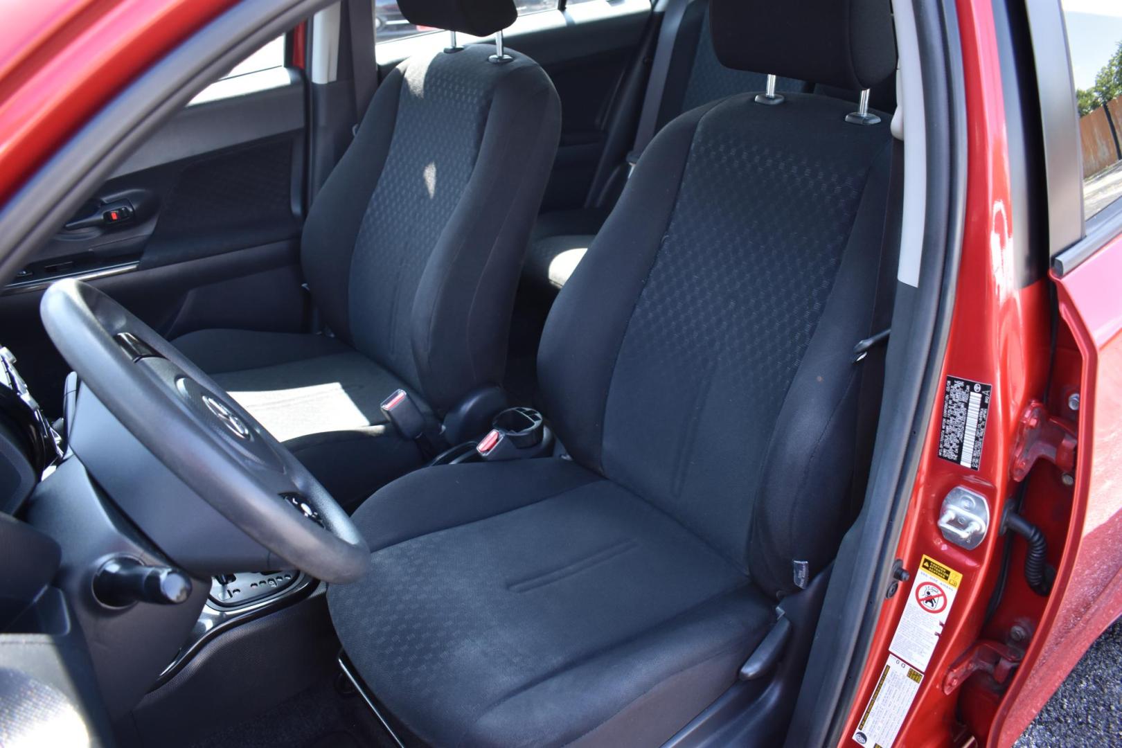 2008 RED Scion xD 5-Door Wagon (JTKKU10418J) with an 1.8L L4 DOHC16V engine, located at 420 E. Kingsbury St., Seguin, TX, 78155, (830) 401-0495, 29.581060, -97.961647 - Photo#4