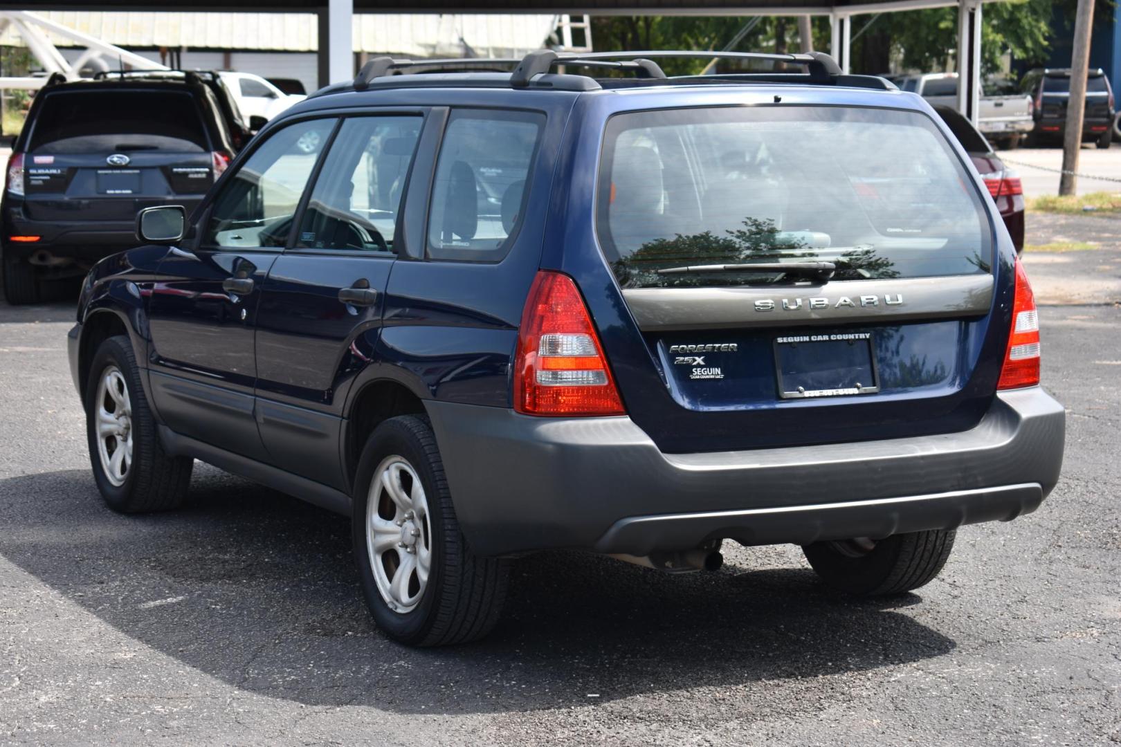 2005 BLUE Subaru Forester 2.5 X (JF1SG63625H) with an 2.5L H4 SOHC 16V engine, 4-Speed Automatic Overdrive transmission, located at 420 E. Kingsbury St., Seguin, TX, 78155, (830) 401-0495, 29.581060, -97.961647 - Photo#3