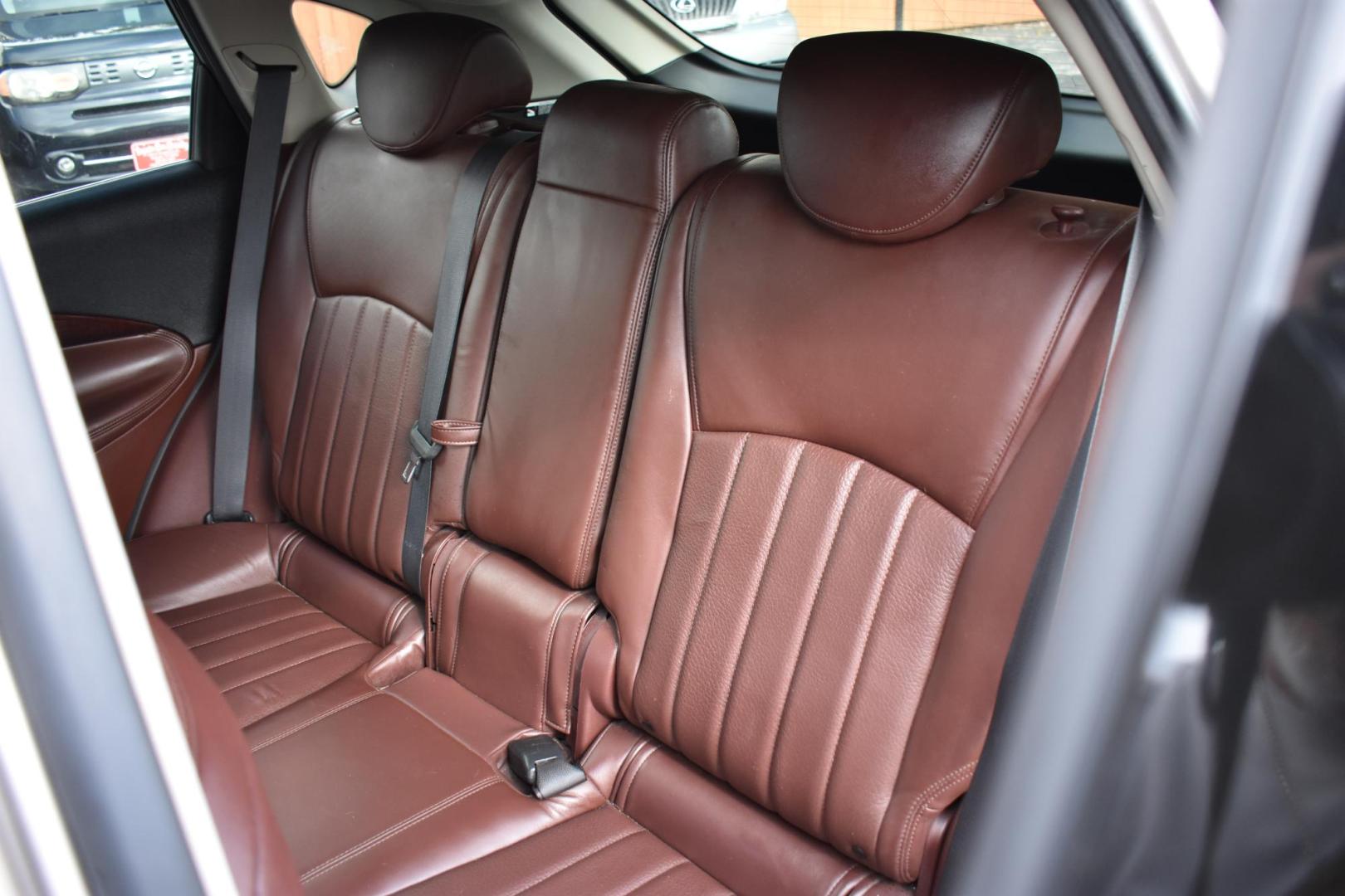 2010 GRAY Infiniti EX EX35 (JN1AJ0HP9AM) with an 3.5L V6 DOHC 24V engine, 5-Speed Automatic transmission, located at 420 E. Kingsbury St., Seguin, TX, 78155, (830) 401-0495, 29.581060, -97.961647 - Photo#5