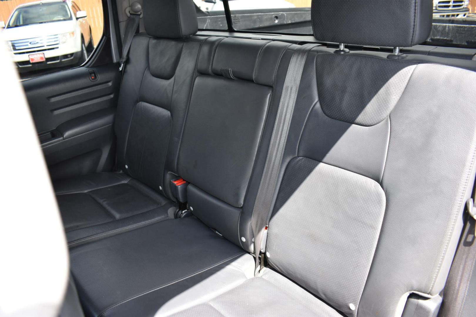 2013 SILVER Honda Ridgeline RTL w/ Leather and Navigation (5FPYK1F57DB) with an 3.5L V6 SOHC 24V engine, 5-Speed Automatic transmission, located at 420 E. Kingsbury St., Seguin, TX, 78155, (830) 401-0495, 29.581060, -97.961647 - Photo#5