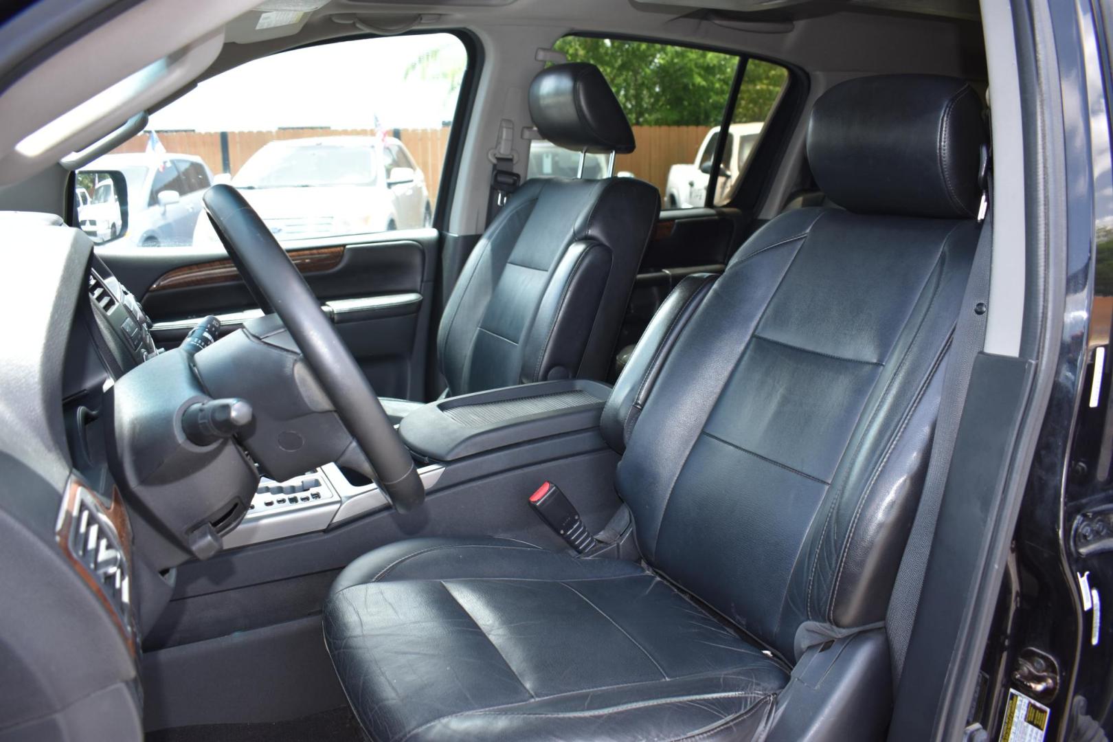2014 BLACK Nissan Armada SL 2WD (5N1BA0ND3EN) with an 5.6L V8 DOHC 32V FFV engine, 5-Speed Automatic transmission, located at 420 E. Kingsbury St., Seguin, TX, 78155, (830) 401-0495, 29.581060, -97.961647 - Photo#3