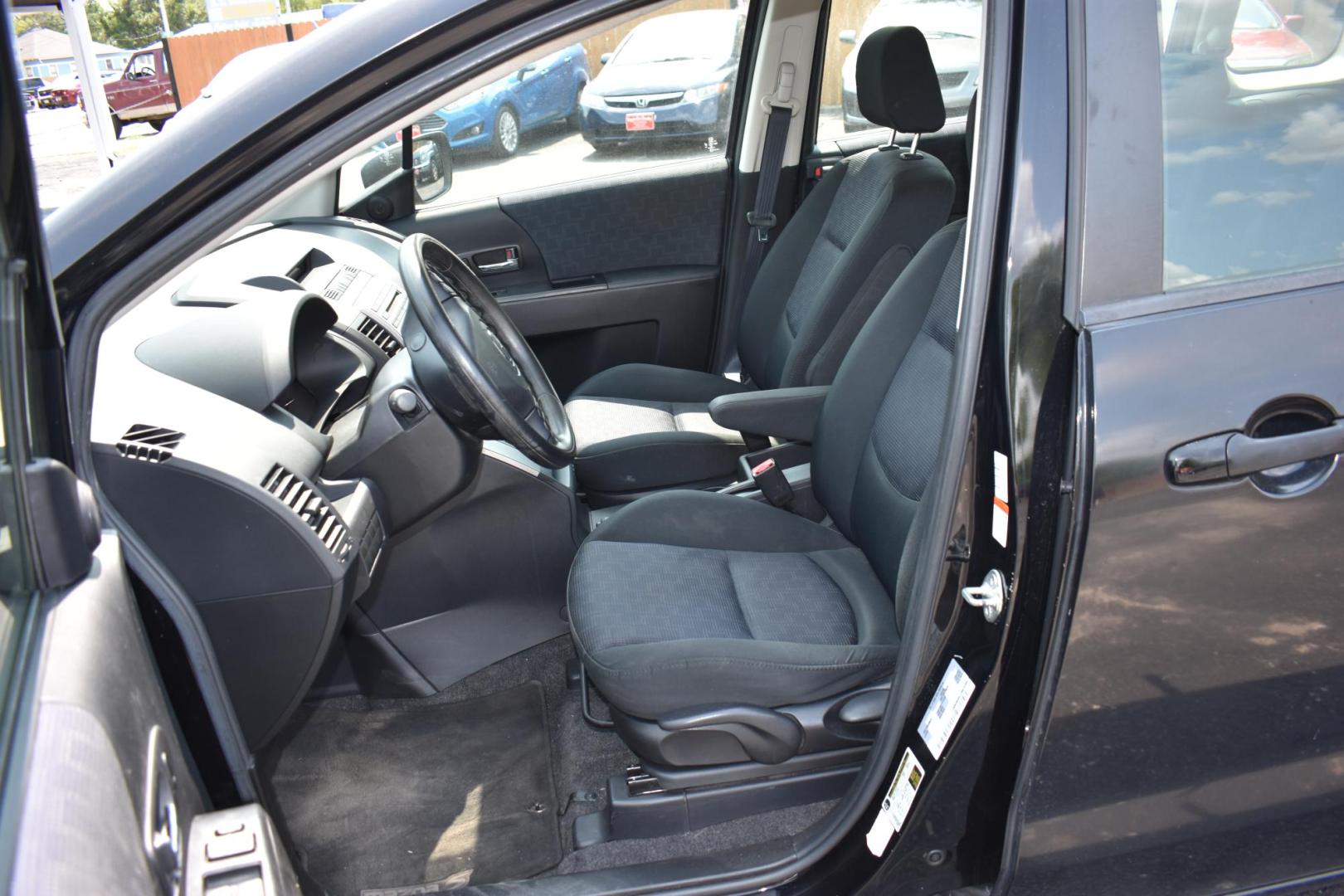 2010 BLACK Mazda MAZDA5 Grand Touring (JM1CR2W33A0) with an 2.3L L4 DOHC 16V engine, located at 420 E. Kingsbury St., Seguin, TX, 78155, (830) 401-0495, 29.581060, -97.961647 - Photo#4