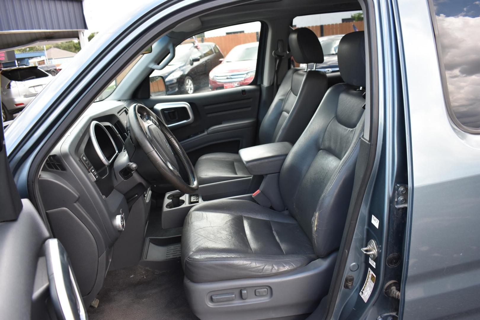 2007 GREEN Honda Ridgeline RTL (2HJYK16577H) with an 3.5L V6 SOHC 24V engine, 5-Speed Automatic Overdrive transmission, located at 420 E. Kingsbury St., Seguin, TX, 78155, (830) 401-0495, 29.581060, -97.961647 - Photo#3