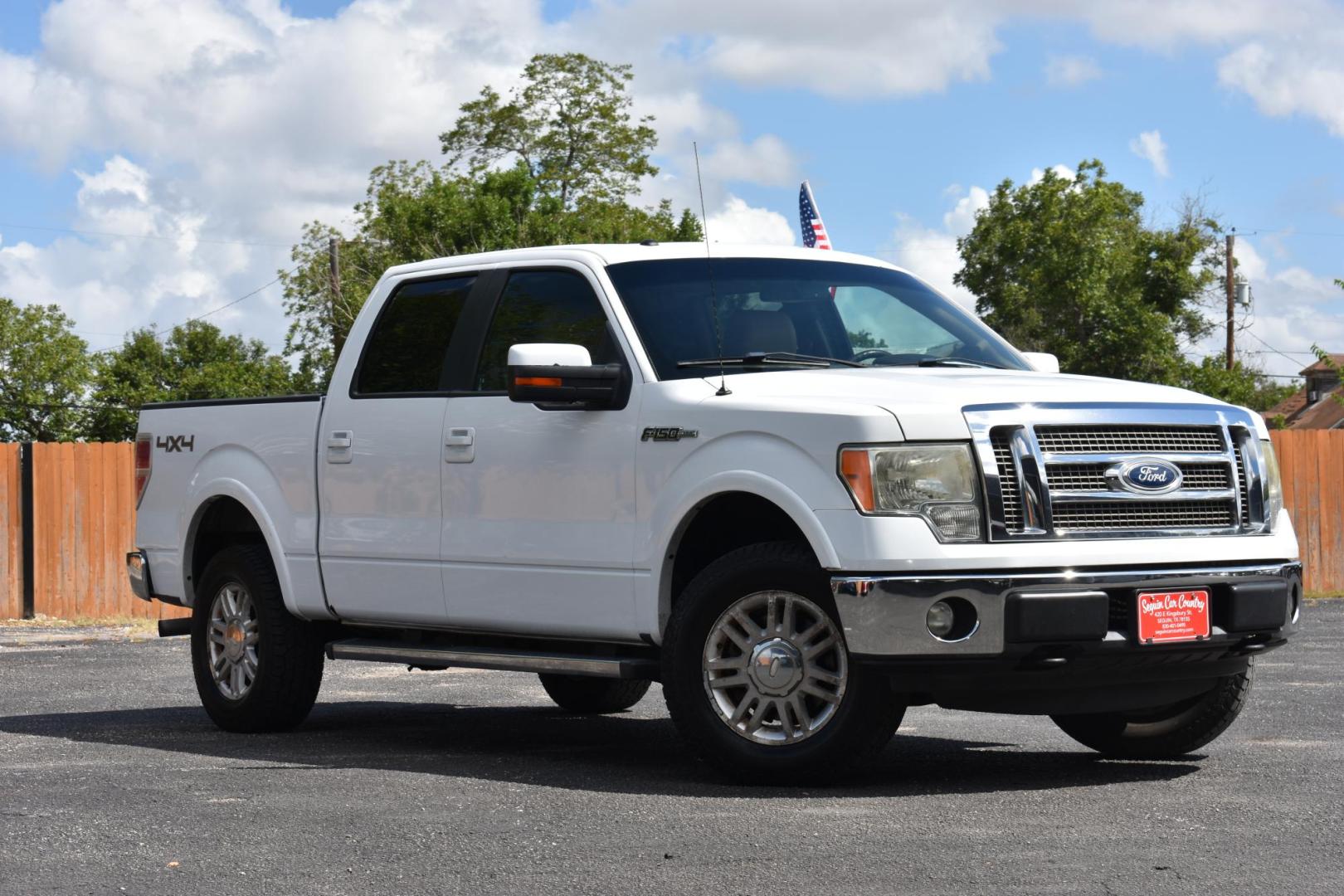 2012 WHITE Ford F-150 XL SuperCrew 5.5-ft. Bed 4WD (1FTFW1EF6CK) with an 5.0L V8 engine, 6-Speed Automatic transmission, located at 420 E. Kingsbury St., Seguin, TX, 78155, (830) 401-0495, 29.581060, -97.961647 - Photo#1
