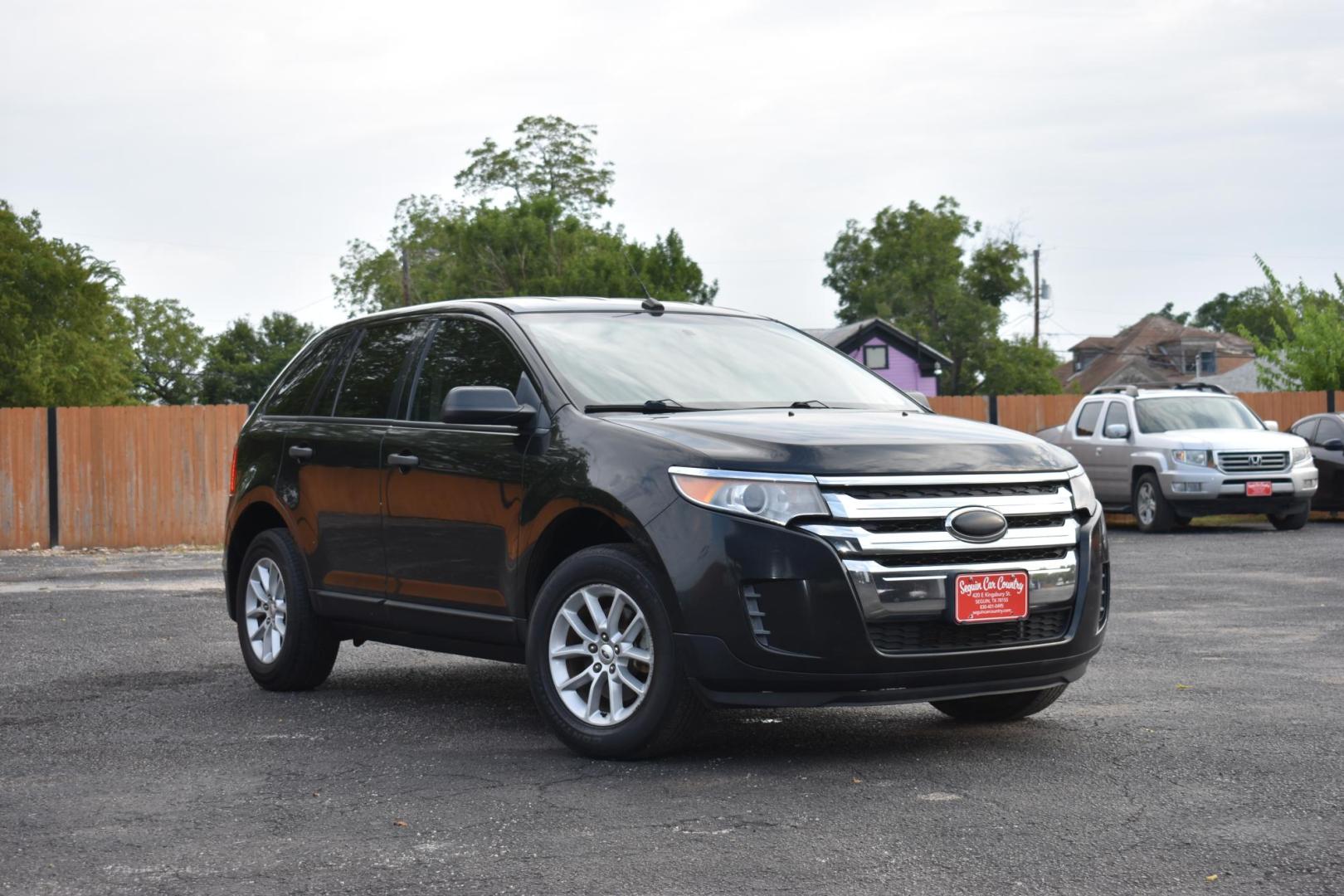 2014 Ford Edge SE FWD (2FMDK3GC8EB) with an 3.5L V6 DOHC 24V engine, 6-Speed Automatic transmission, located at 420 E. Kingsbury St., Seguin, TX, 78155, (830) 401-0495, 29.581060, -97.961647 - Photo#0