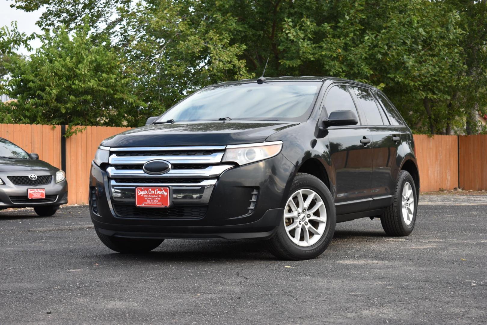 2014 Ford Edge SE FWD (2FMDK3GC8EB) with an 3.5L V6 DOHC 24V engine, 6-Speed Automatic transmission, located at 420 E. Kingsbury St., Seguin, TX, 78155, (830) 401-0495, 29.581060, -97.961647 - Photo#1